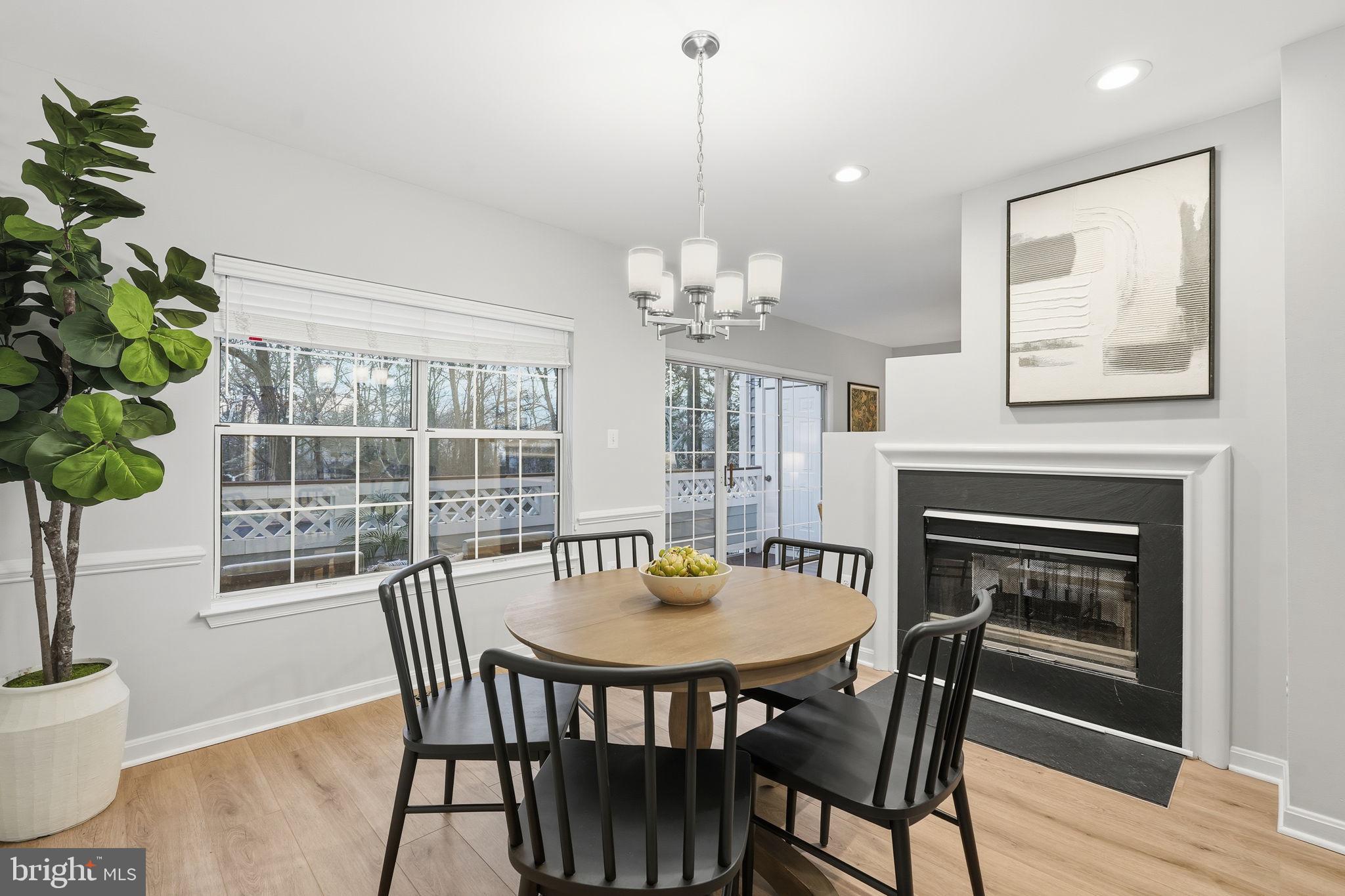 LIFESTYLE AT SULLY STATION - Residential