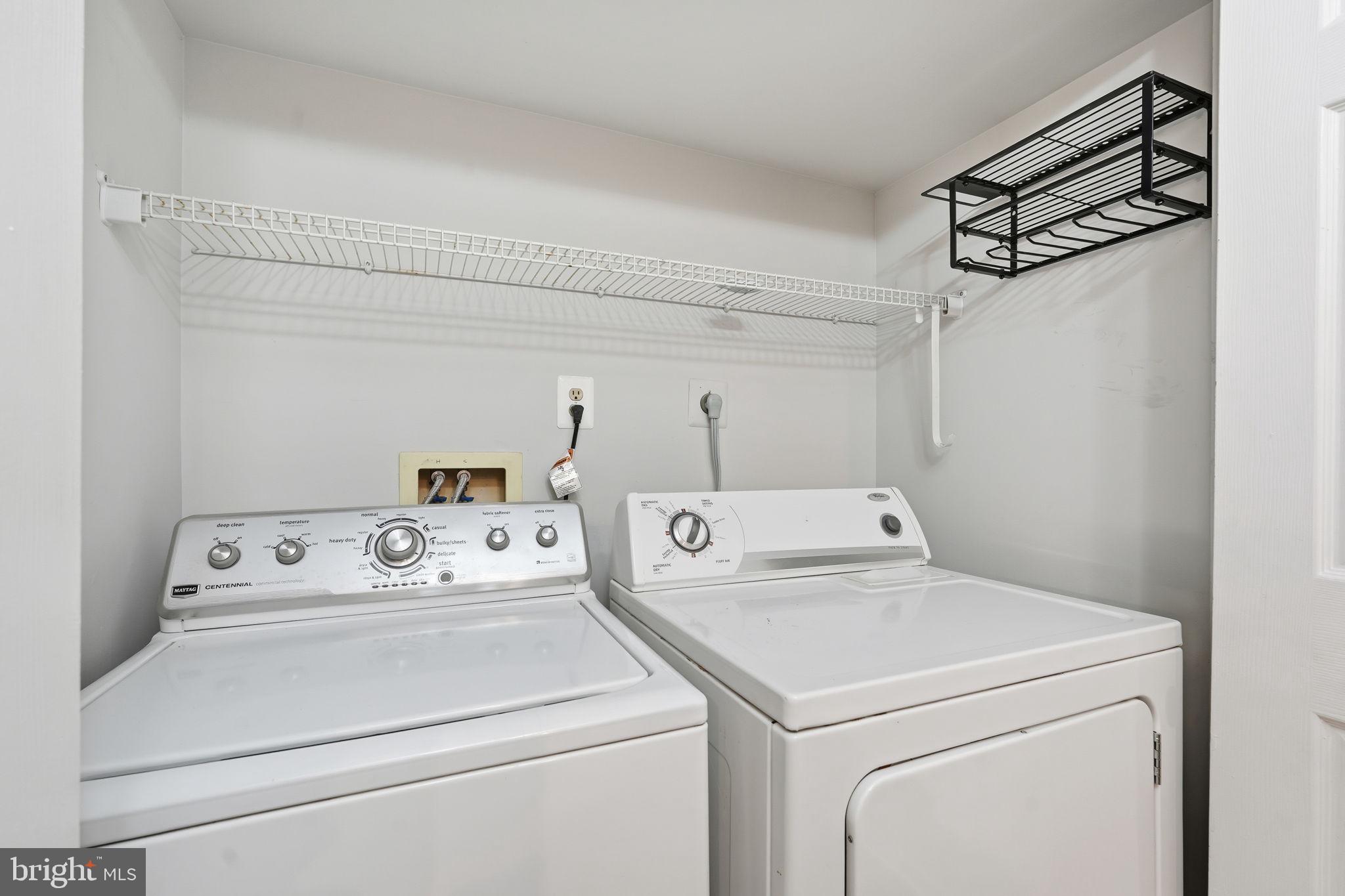 LIFESTYLE AT SULLY STATION - Residential