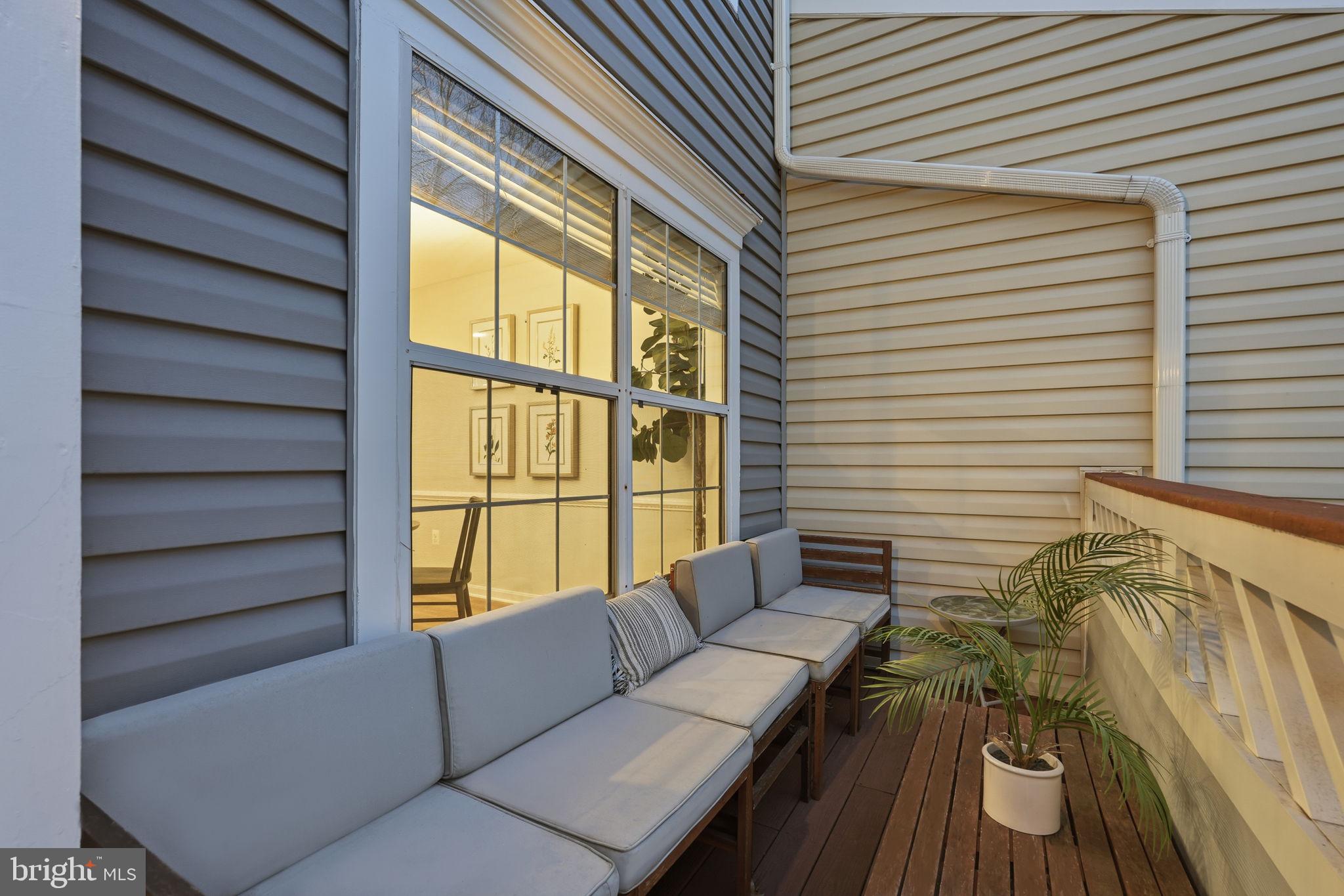 LIFESTYLE AT SULLY STATION - Residential