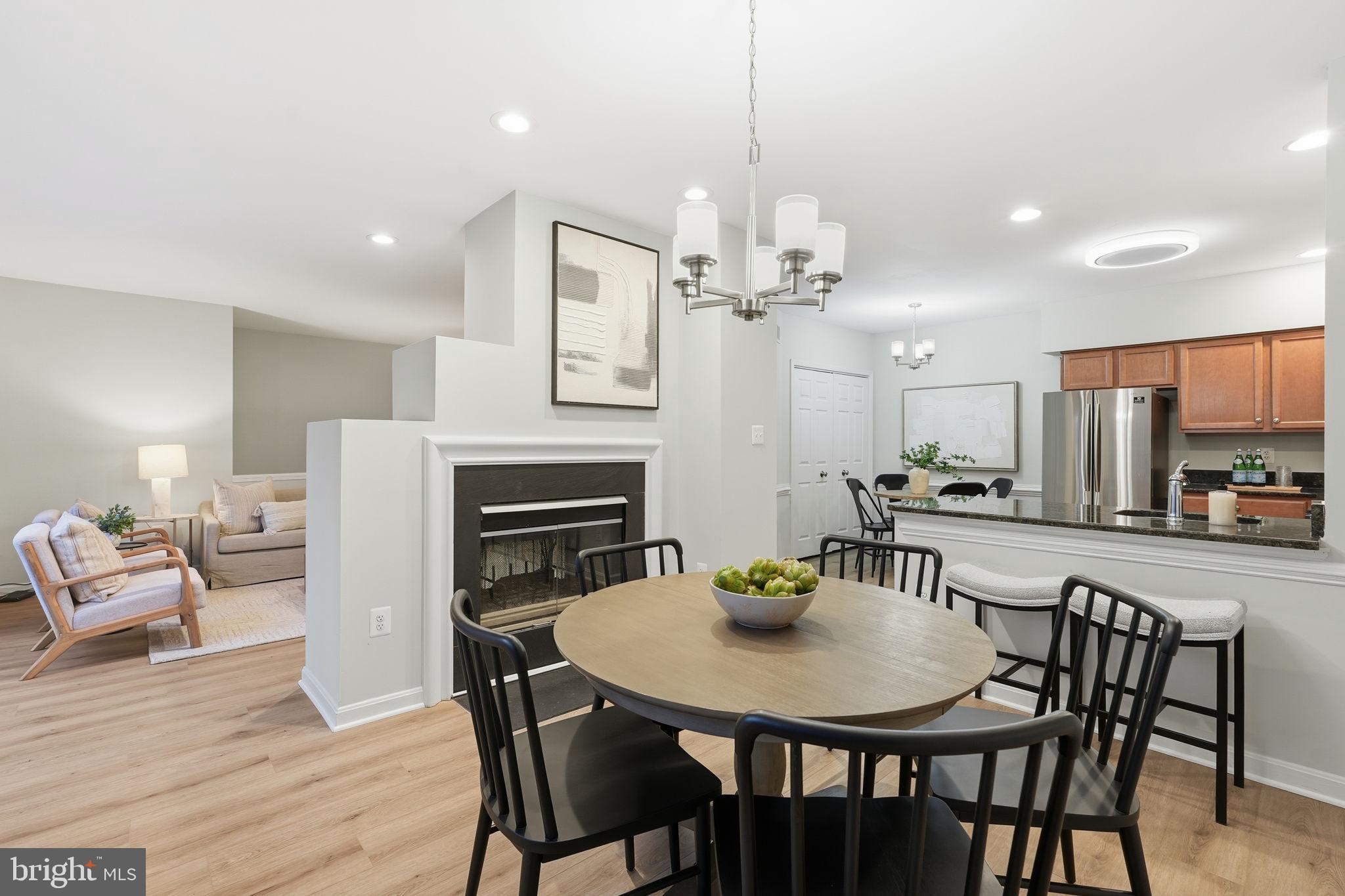 LIFESTYLE AT SULLY STATION - Residential