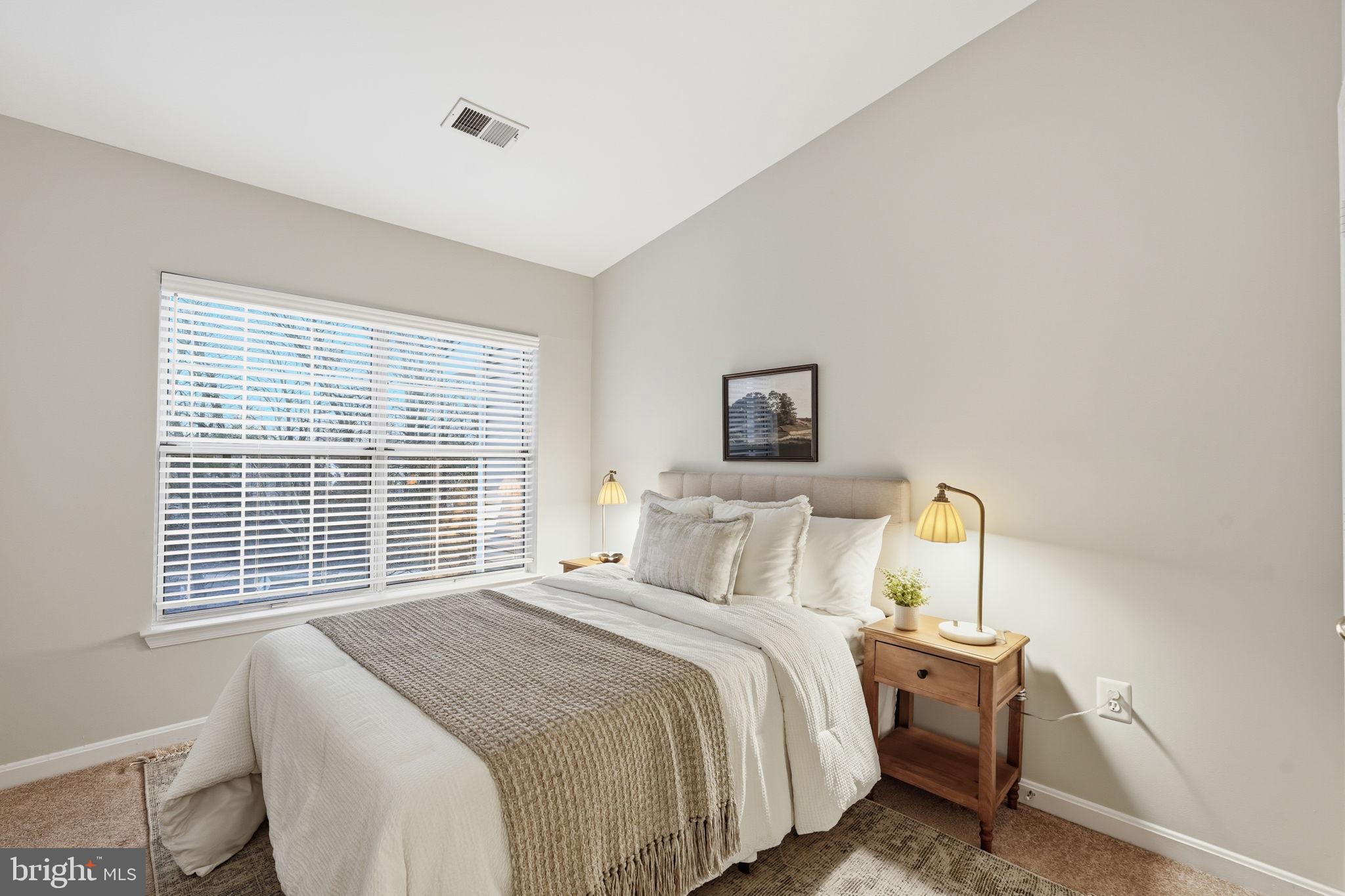 LIFESTYLE AT SULLY STATION - Residential