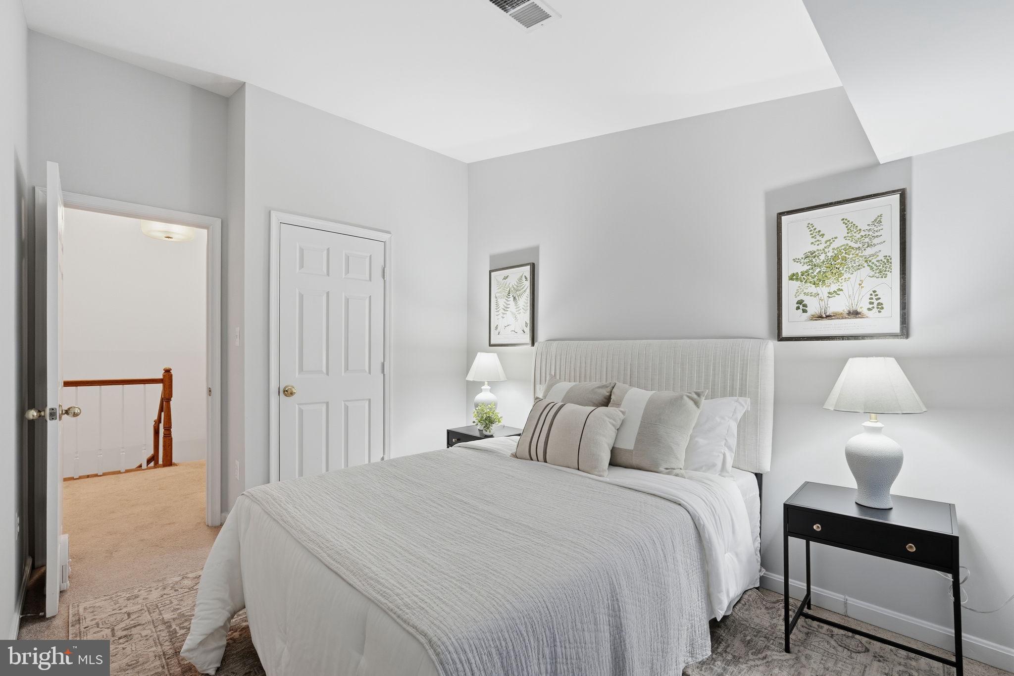 LIFESTYLE AT SULLY STATION - Residential