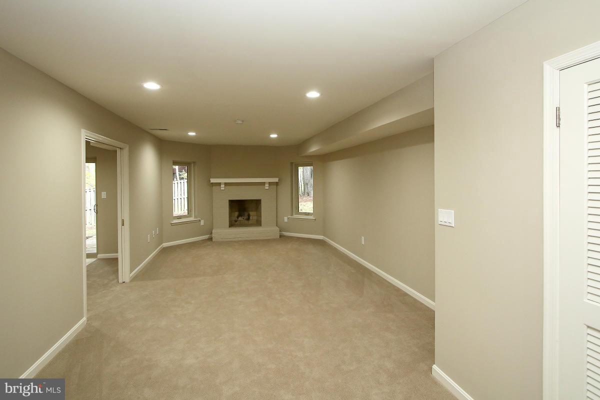 LOCUST RIDGE - Residential