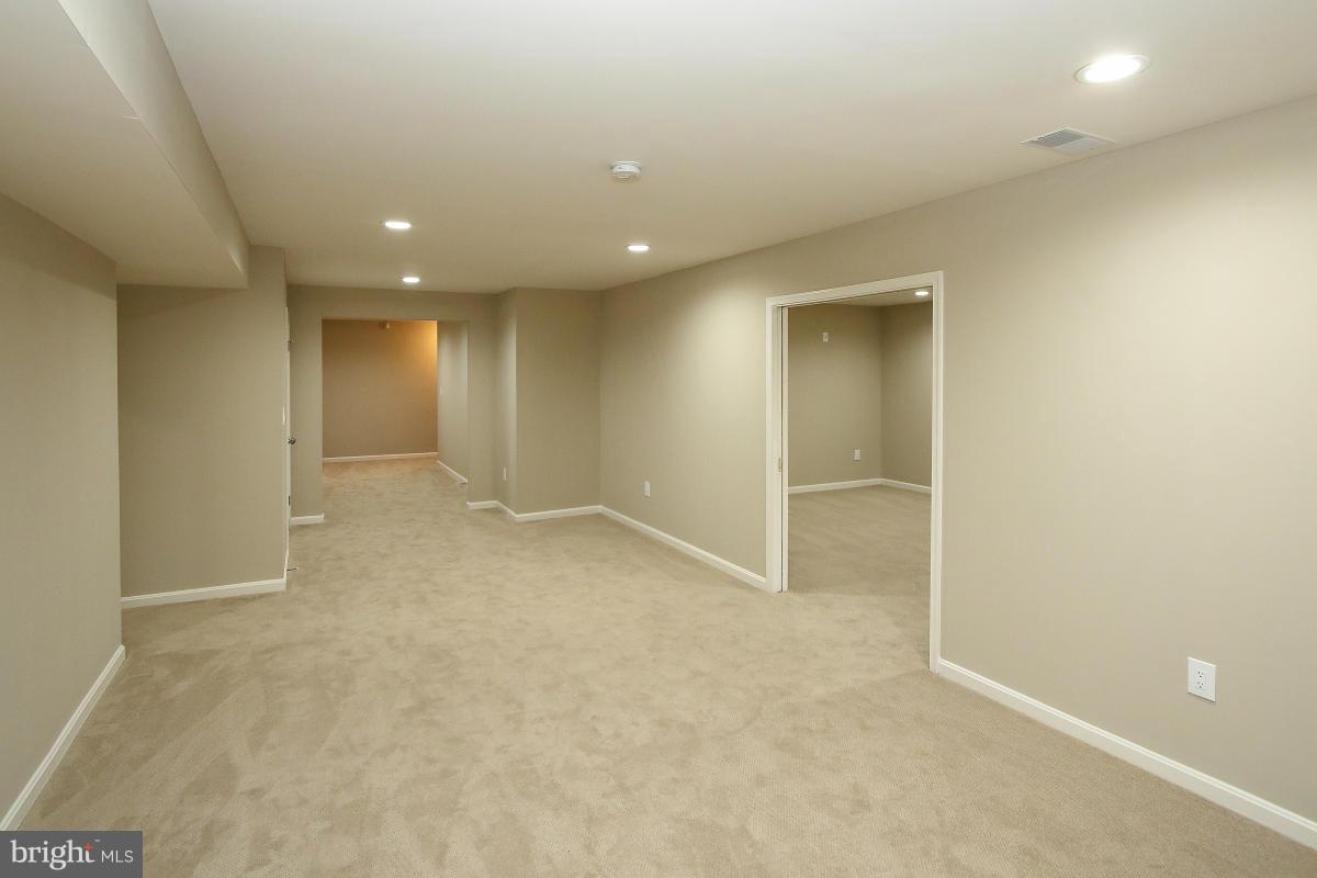 LOCUST RIDGE - Residential