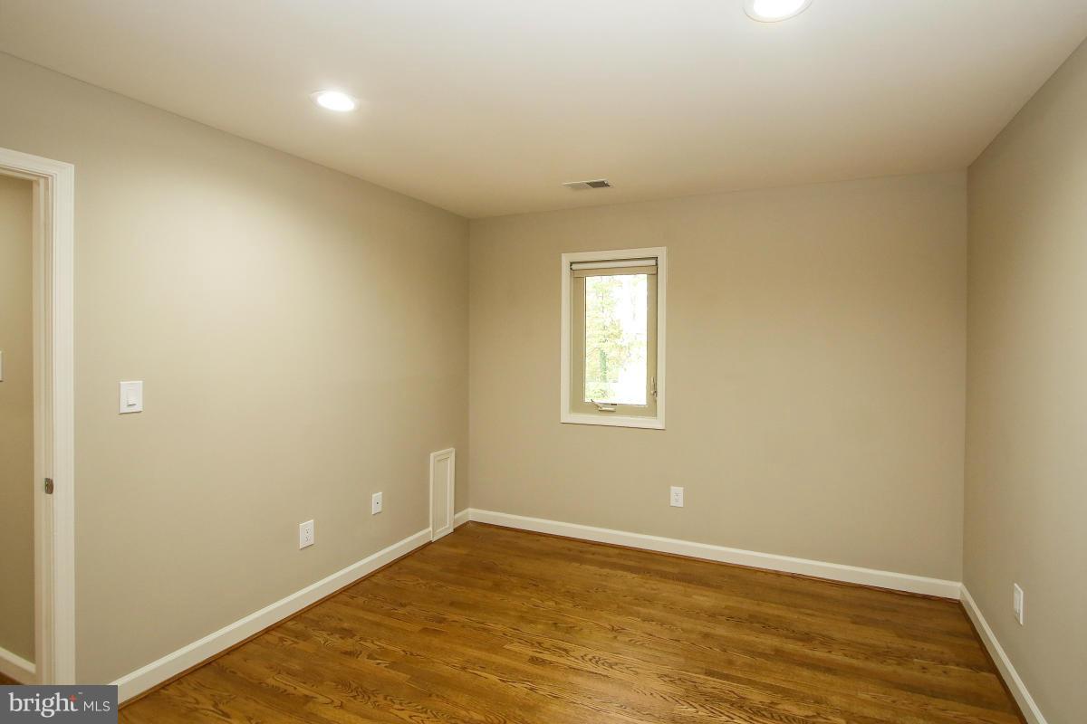 LOCUST RIDGE - Residential