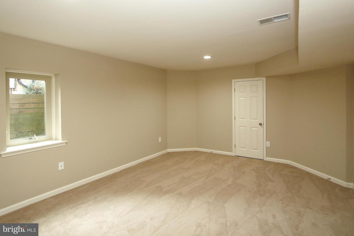 LOCUST RIDGE - Residential