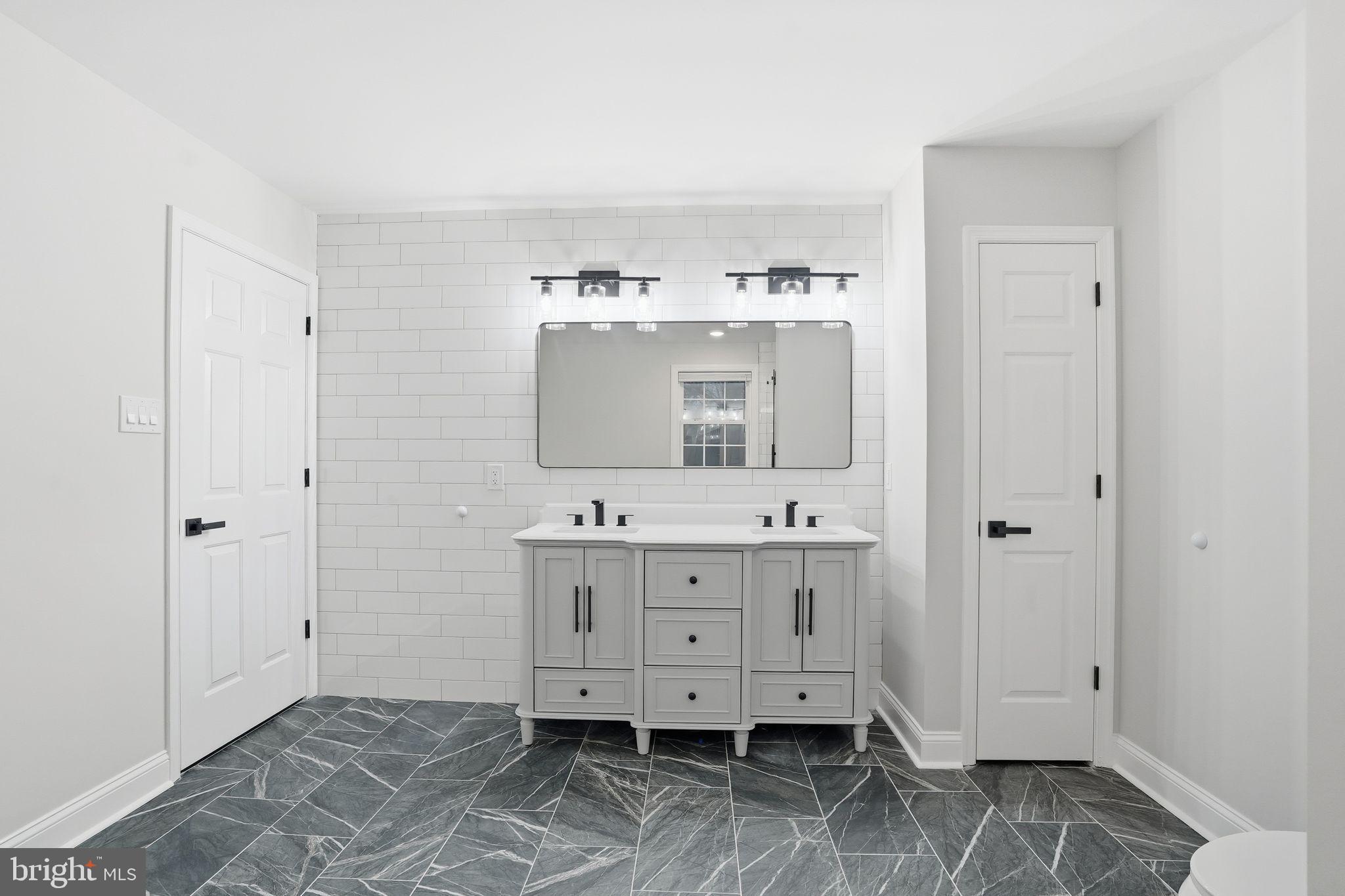 ELKINS PARK - Residential