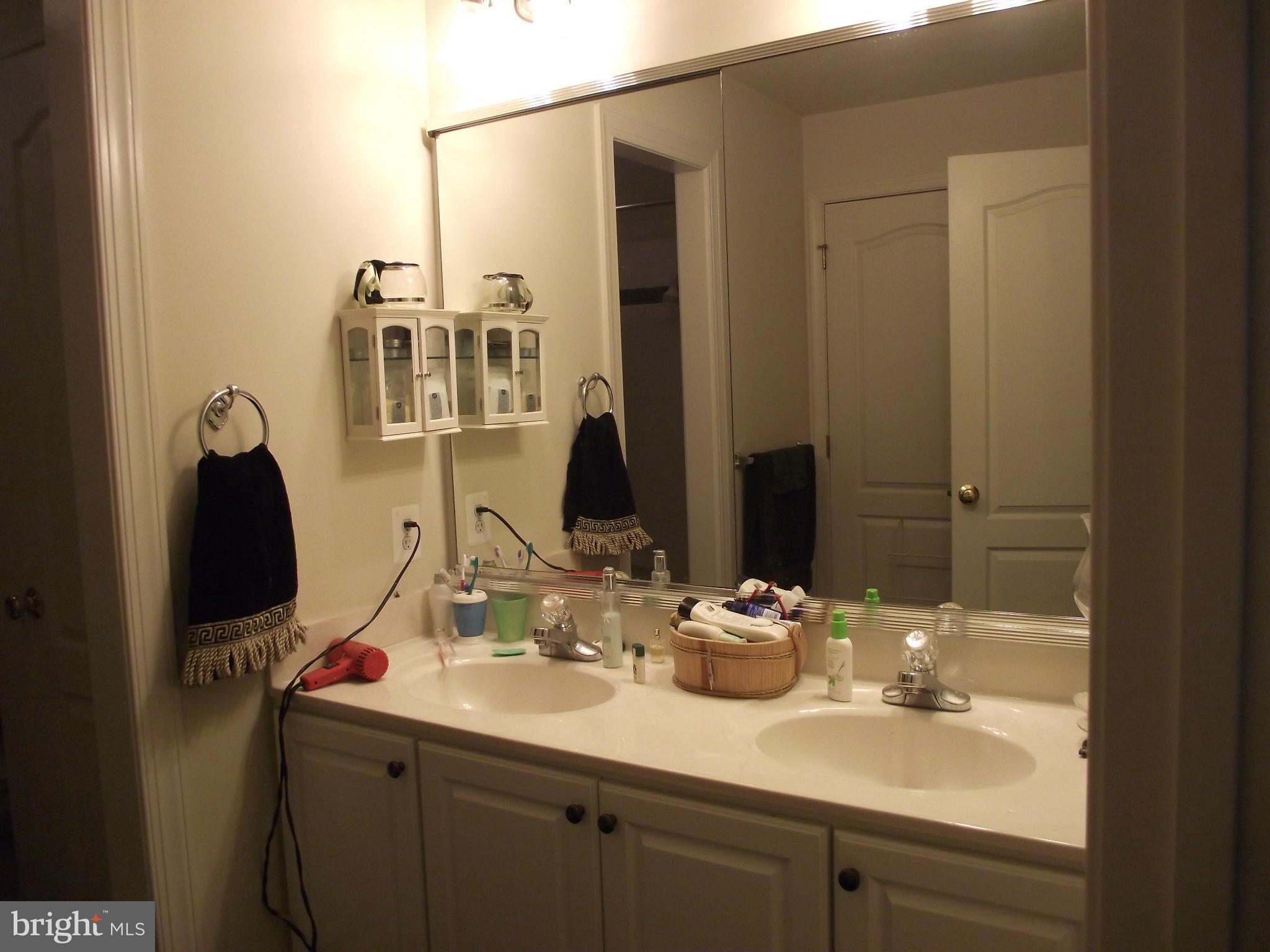 DOMINION VALLEY COUNTRY CLUB - Residential Lease