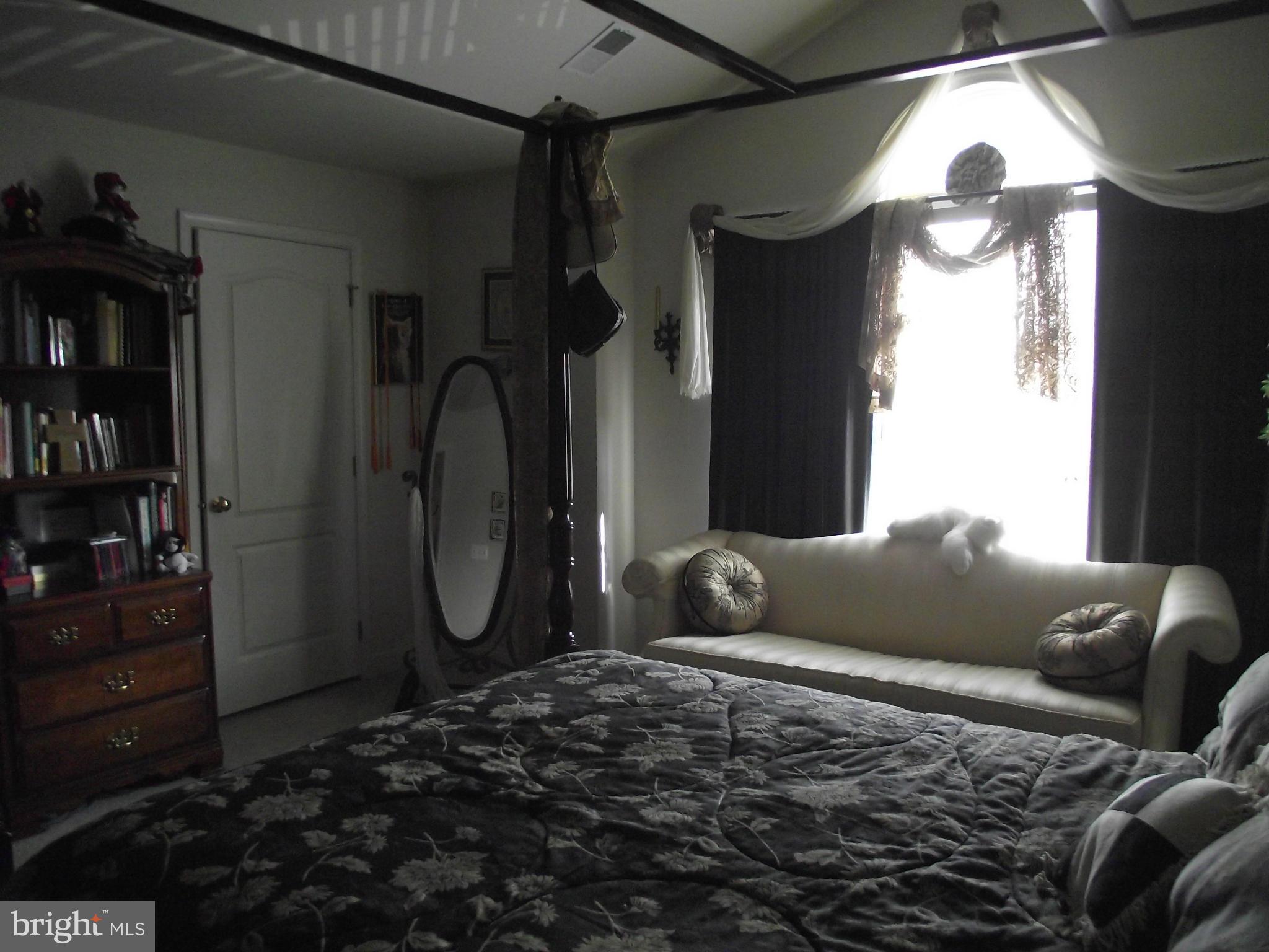 DOMINION VALLEY COUNTRY CLUB - Residential Lease