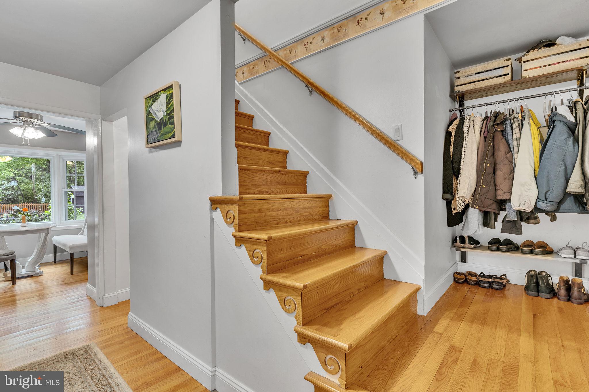 KINGSTON MANOR - Residential