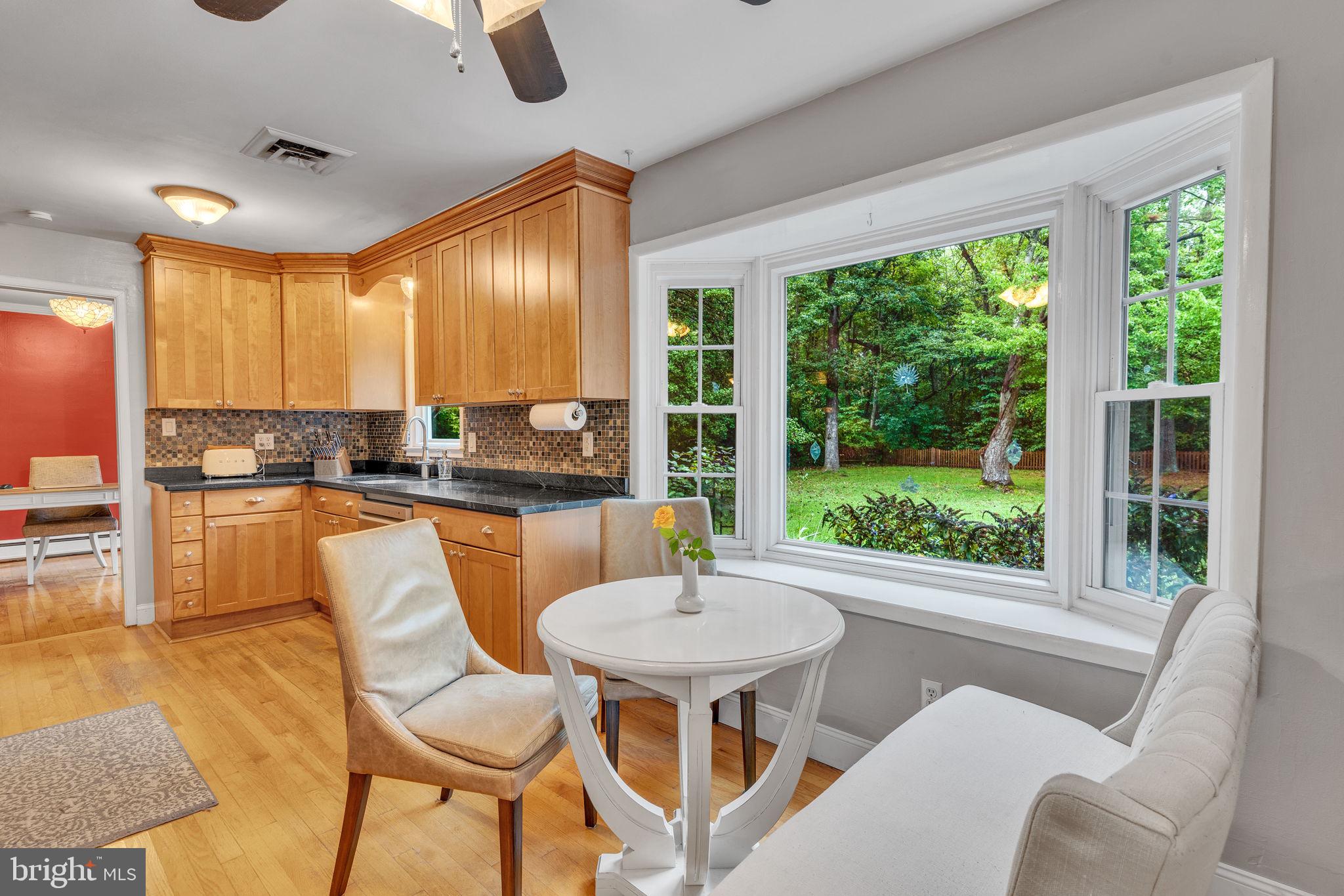 KINGSTON MANOR - Residential