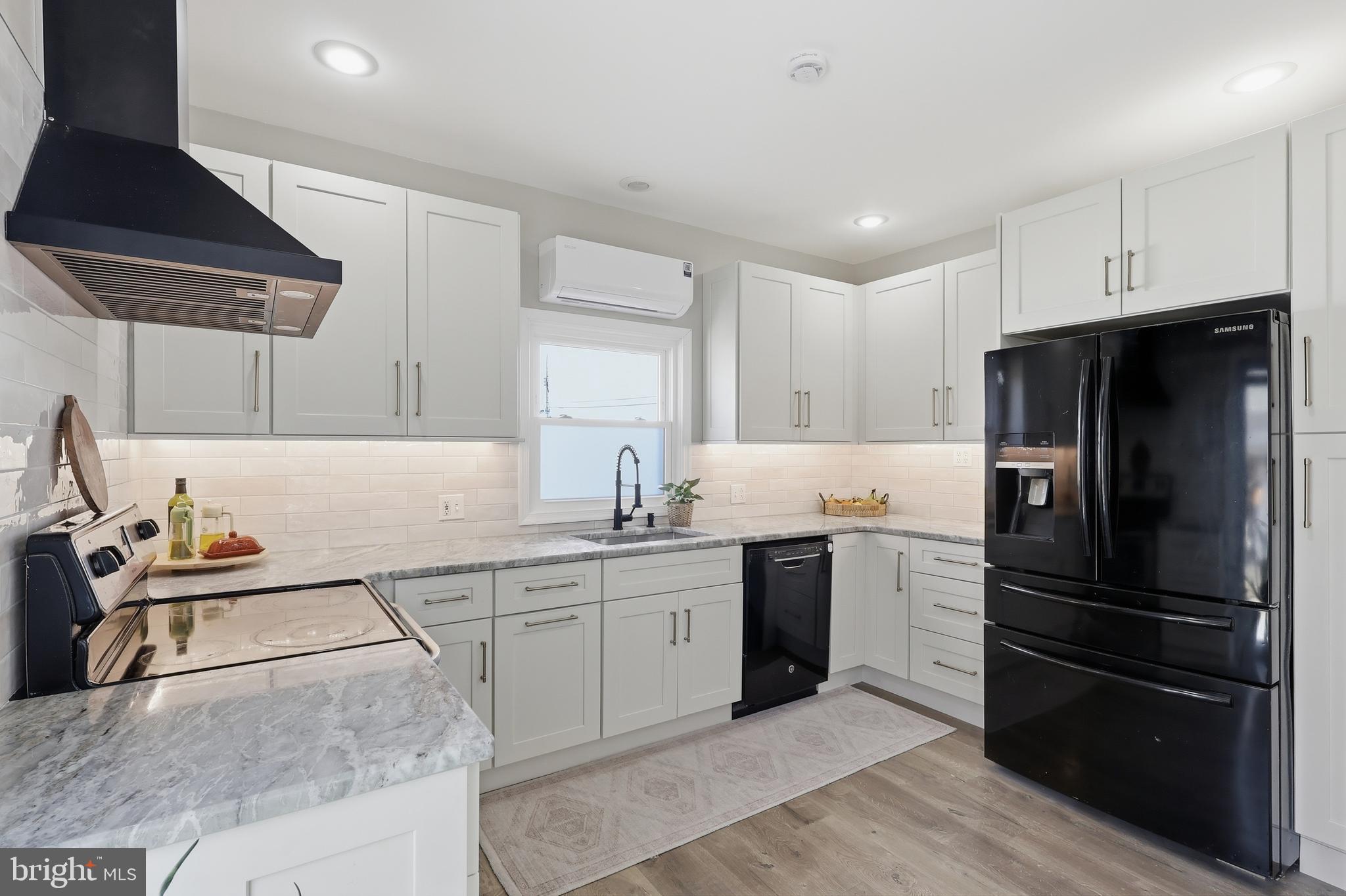 CAPITOL VIEW - Residential