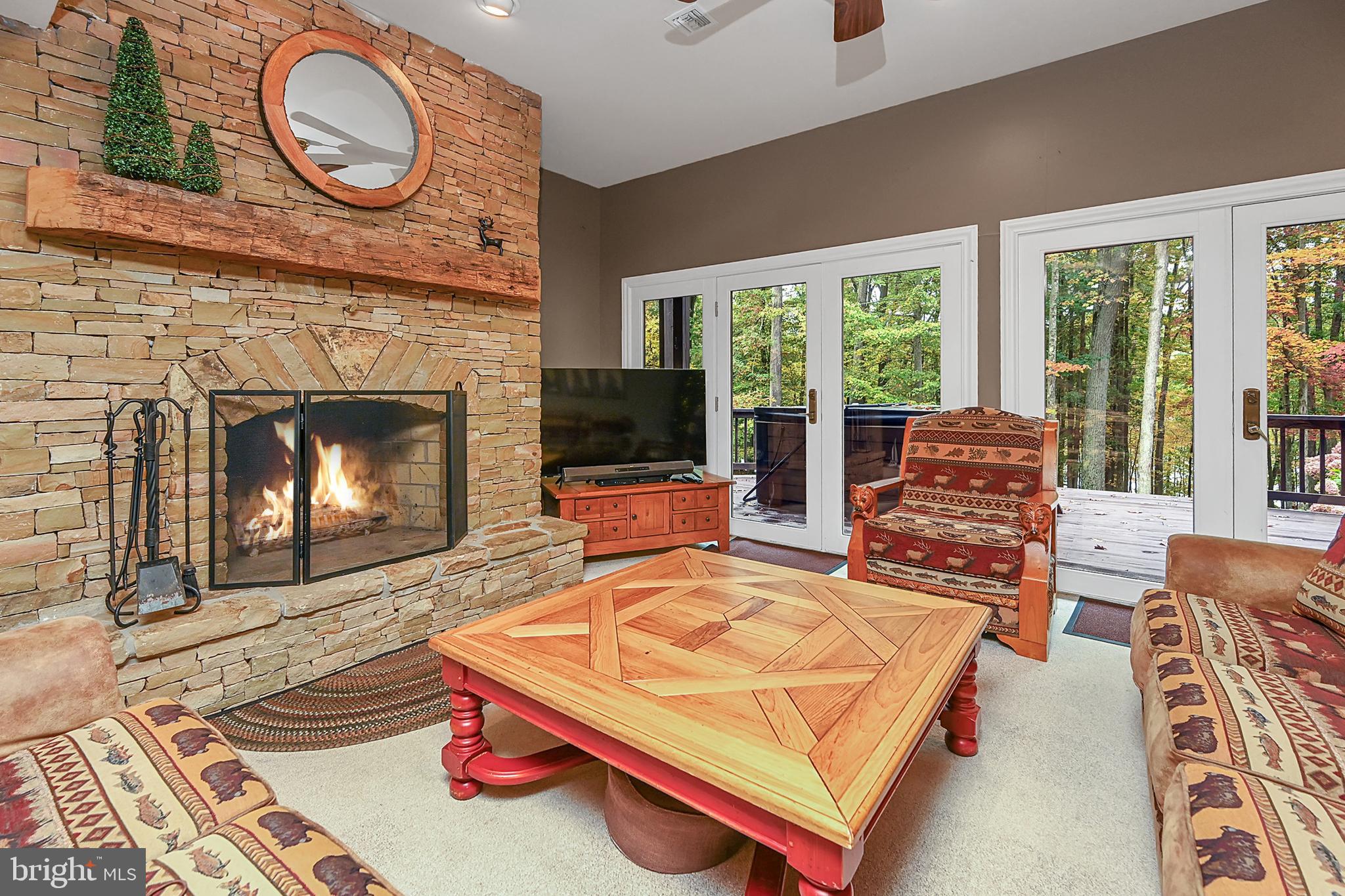 SANDY SHORES - Residential