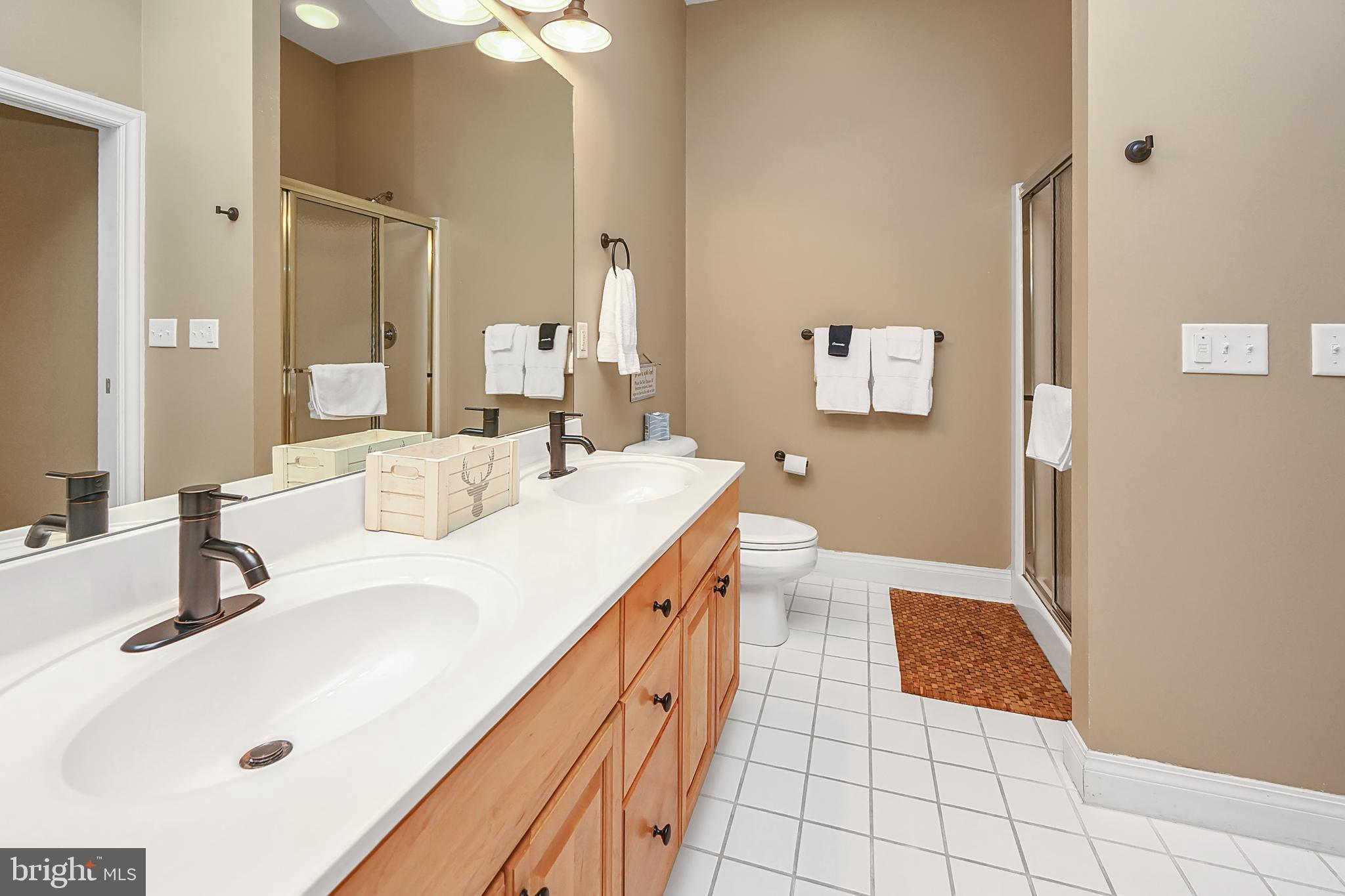 SANDY SHORES - Residential