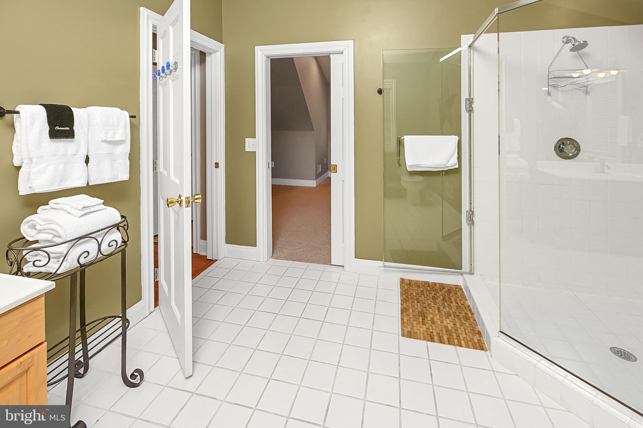 SANDY SHORES - Residential