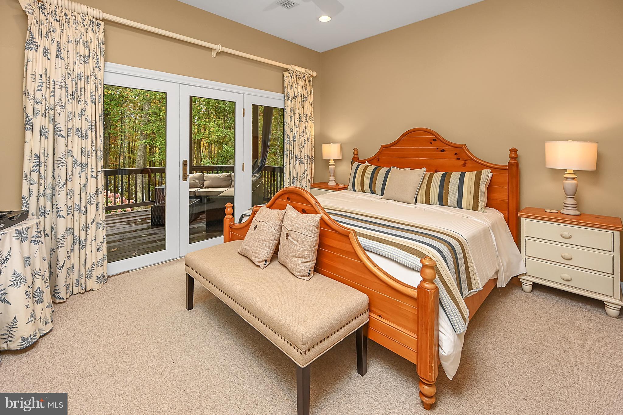 SANDY SHORES - Residential