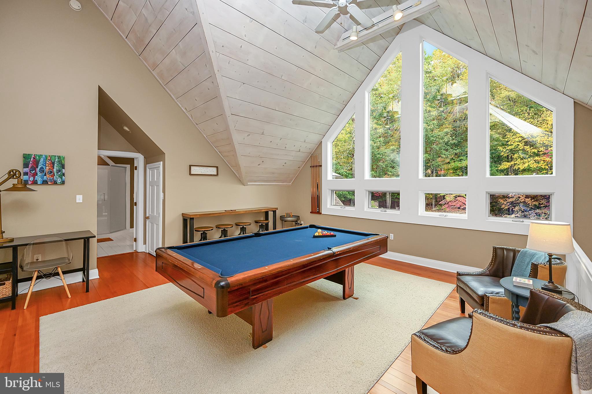 SANDY SHORES - Residential