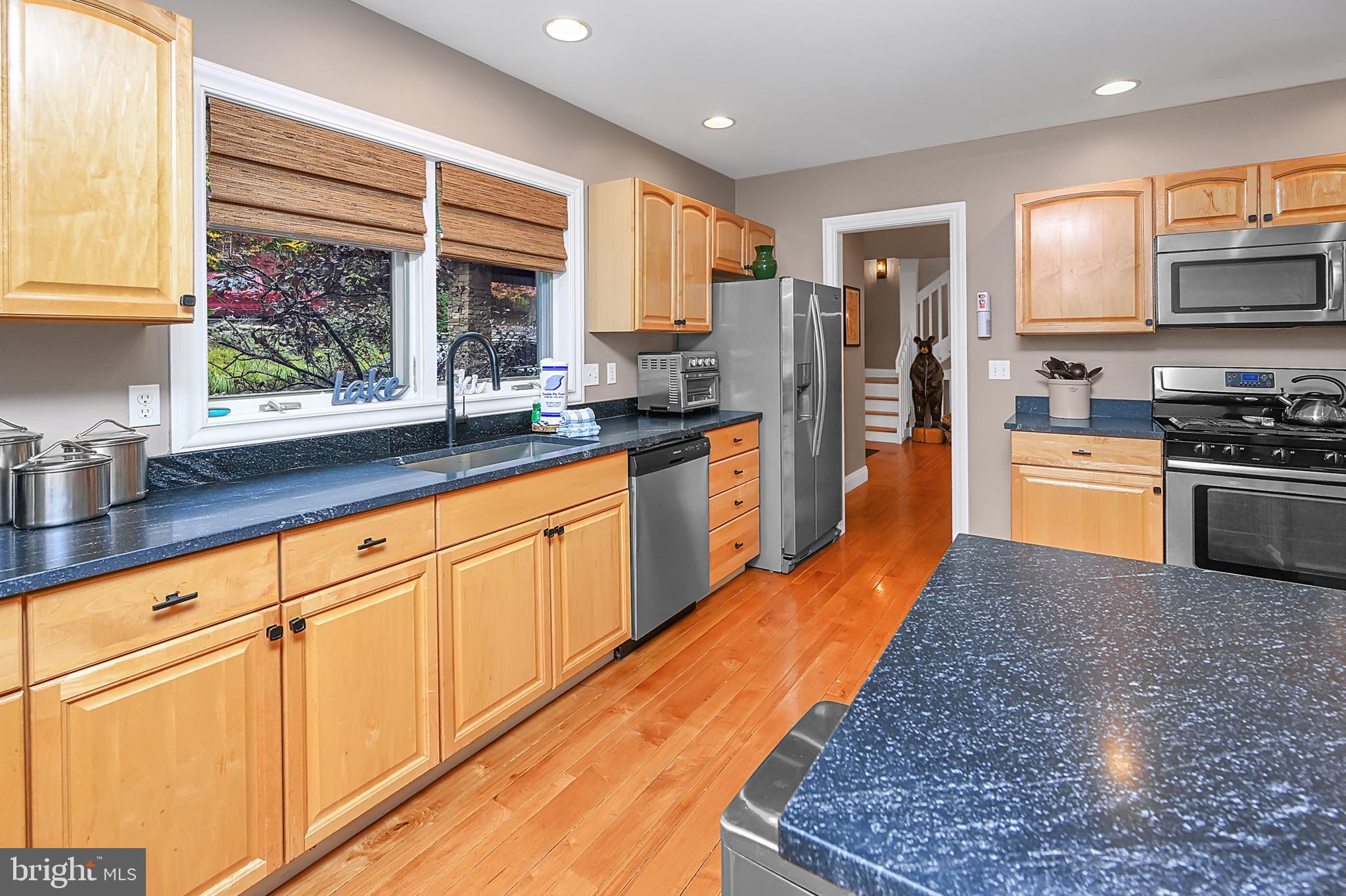 SANDY SHORES - Residential