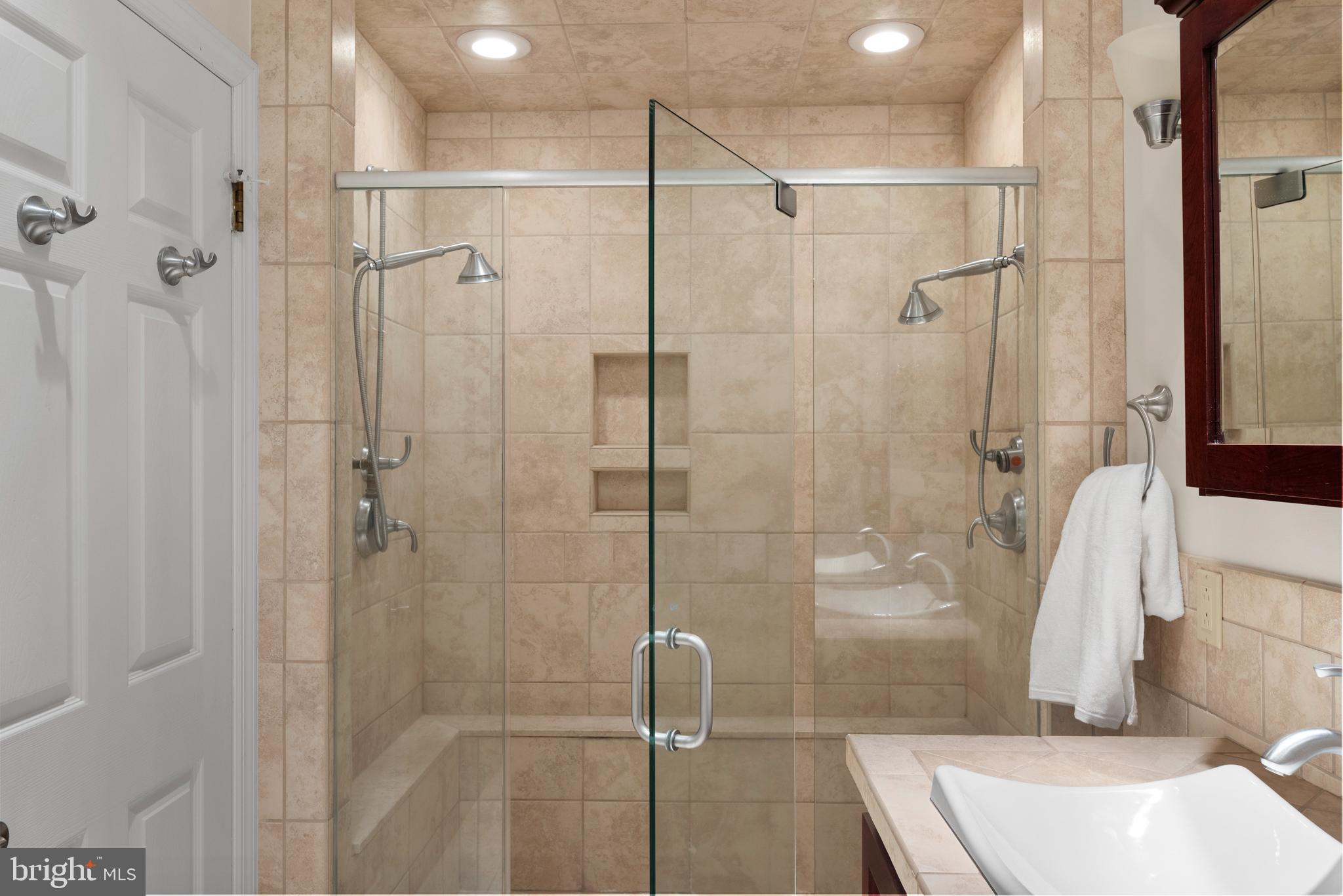 GIBSON ISLAND - Residential