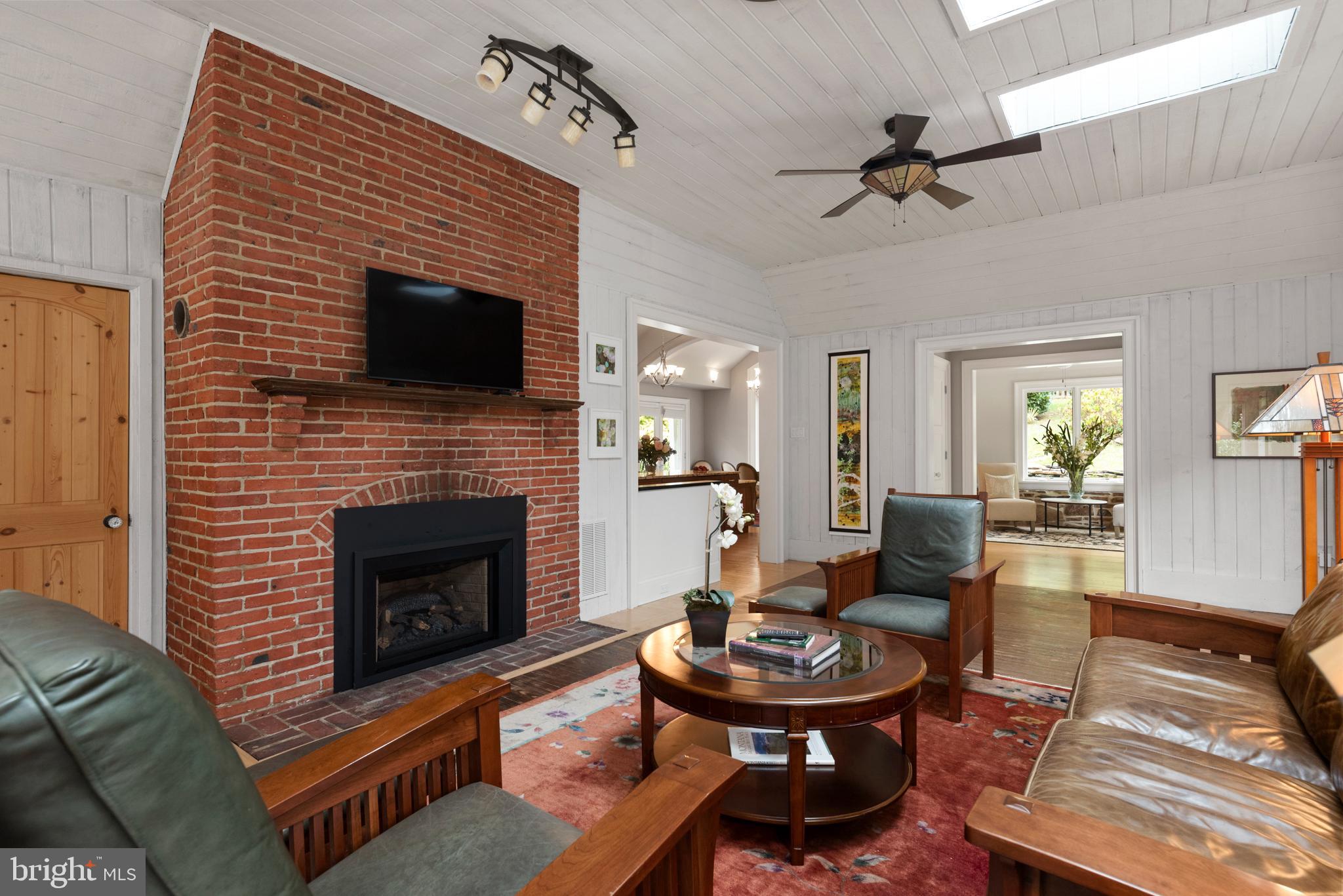 GIBSON ISLAND - Residential