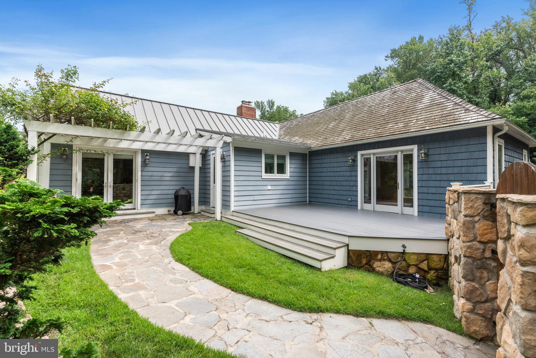 GIBSON ISLAND - Residential