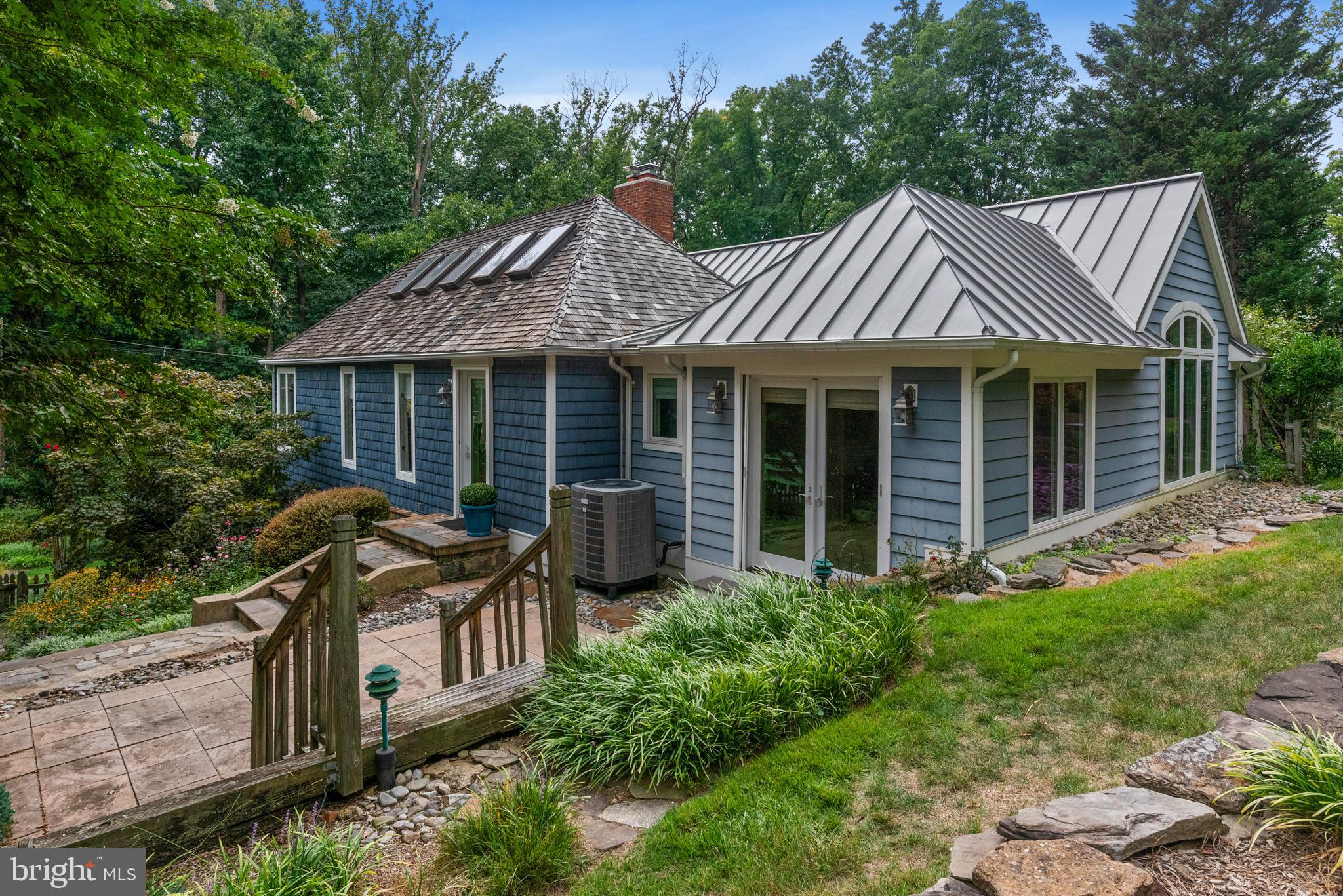 GIBSON ISLAND - Residential