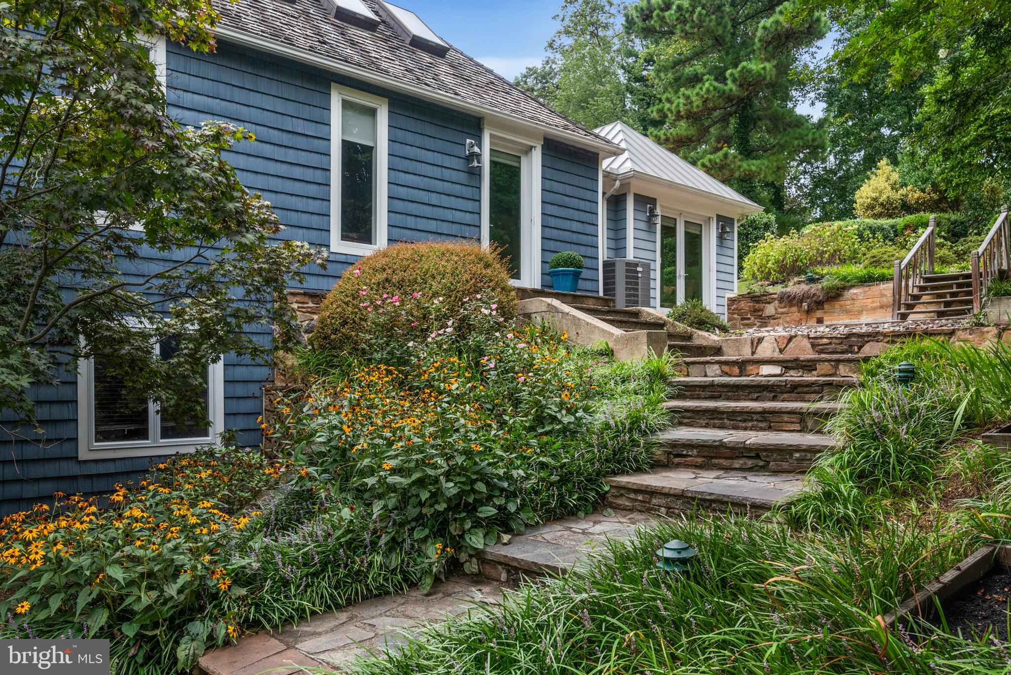 GIBSON ISLAND - Residential