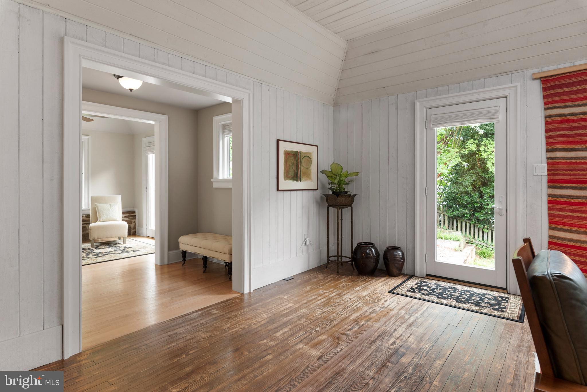 GIBSON ISLAND - Residential