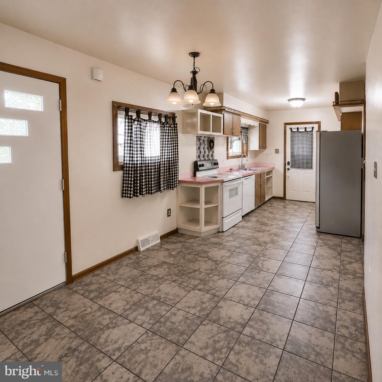 2070 SANDALWOOD COURT