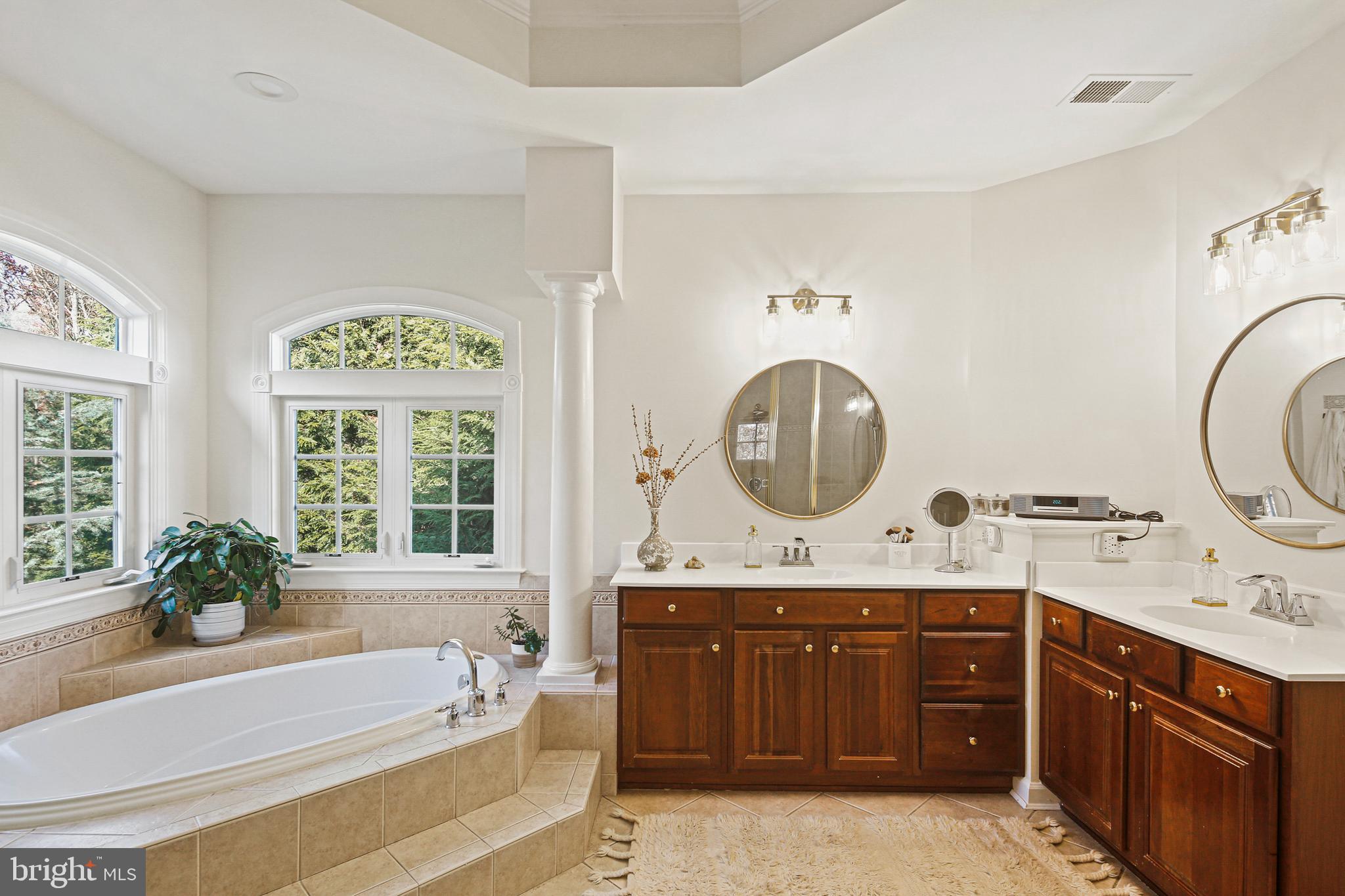 LAKE FOREST - Residential