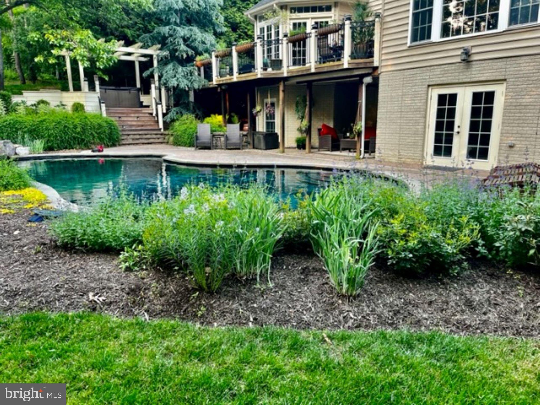 LAKE FOREST - Residential