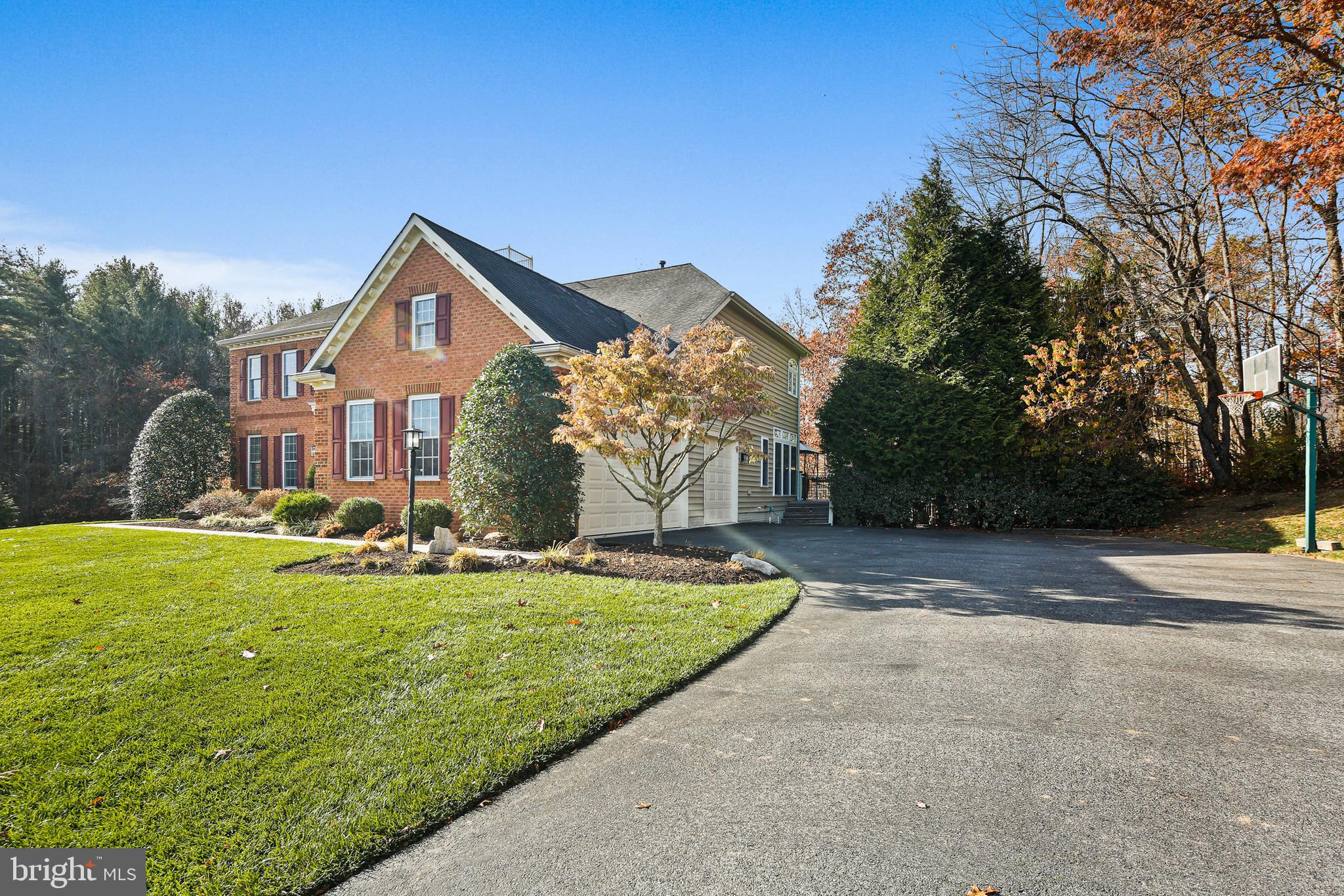 LAKE FOREST - Residential