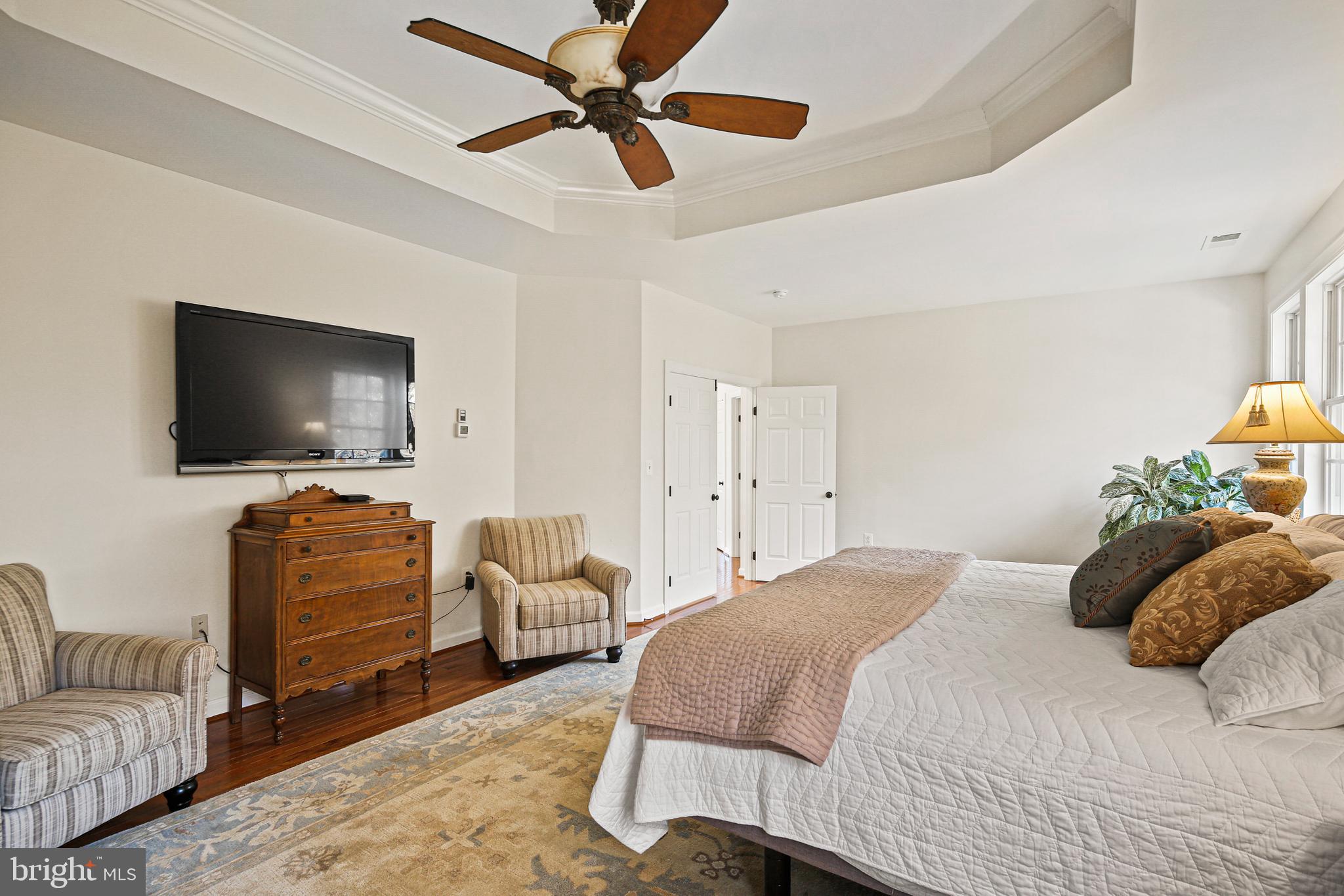 LAKE FOREST - Residential