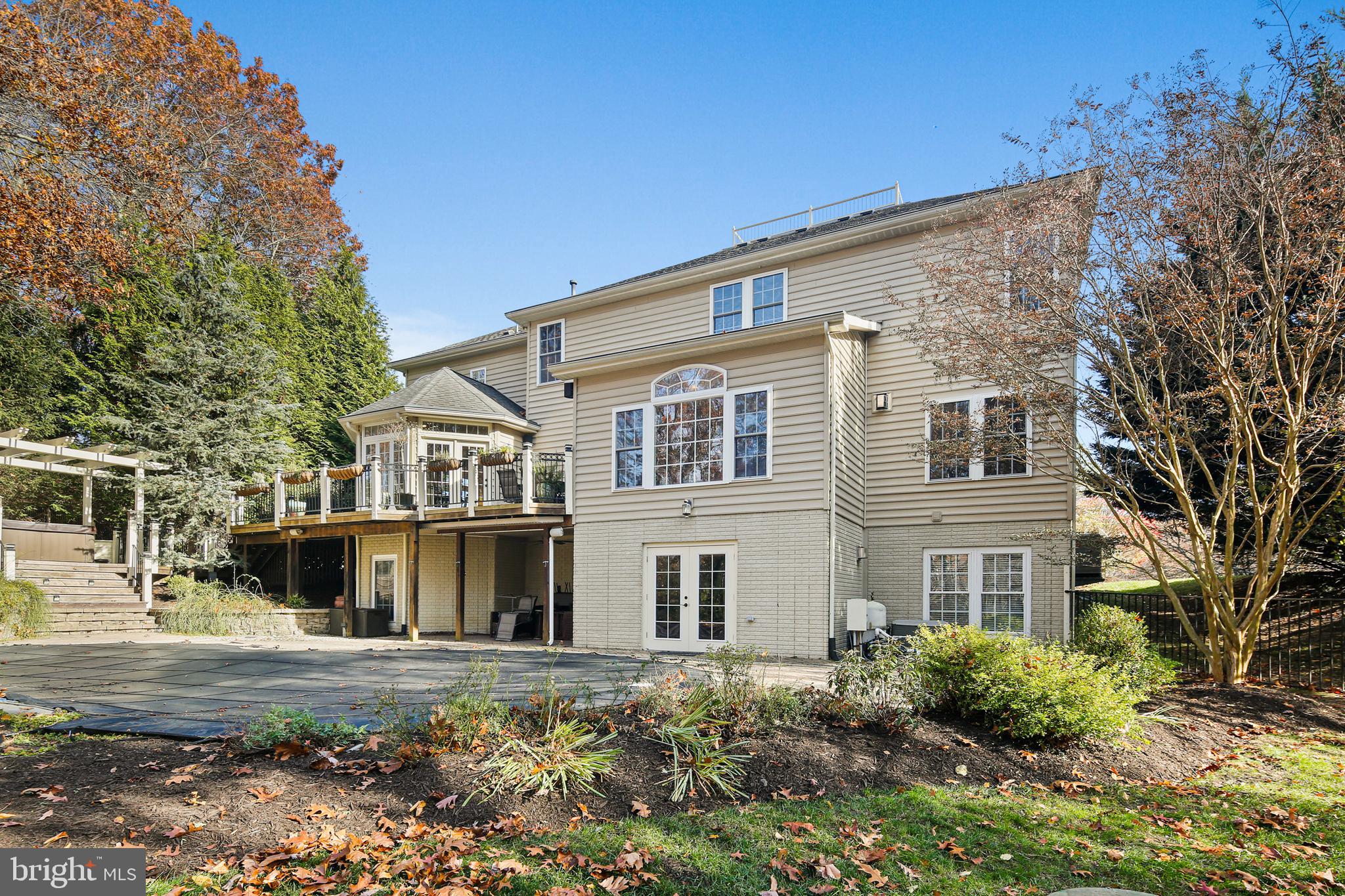 LAKE FOREST - Residential