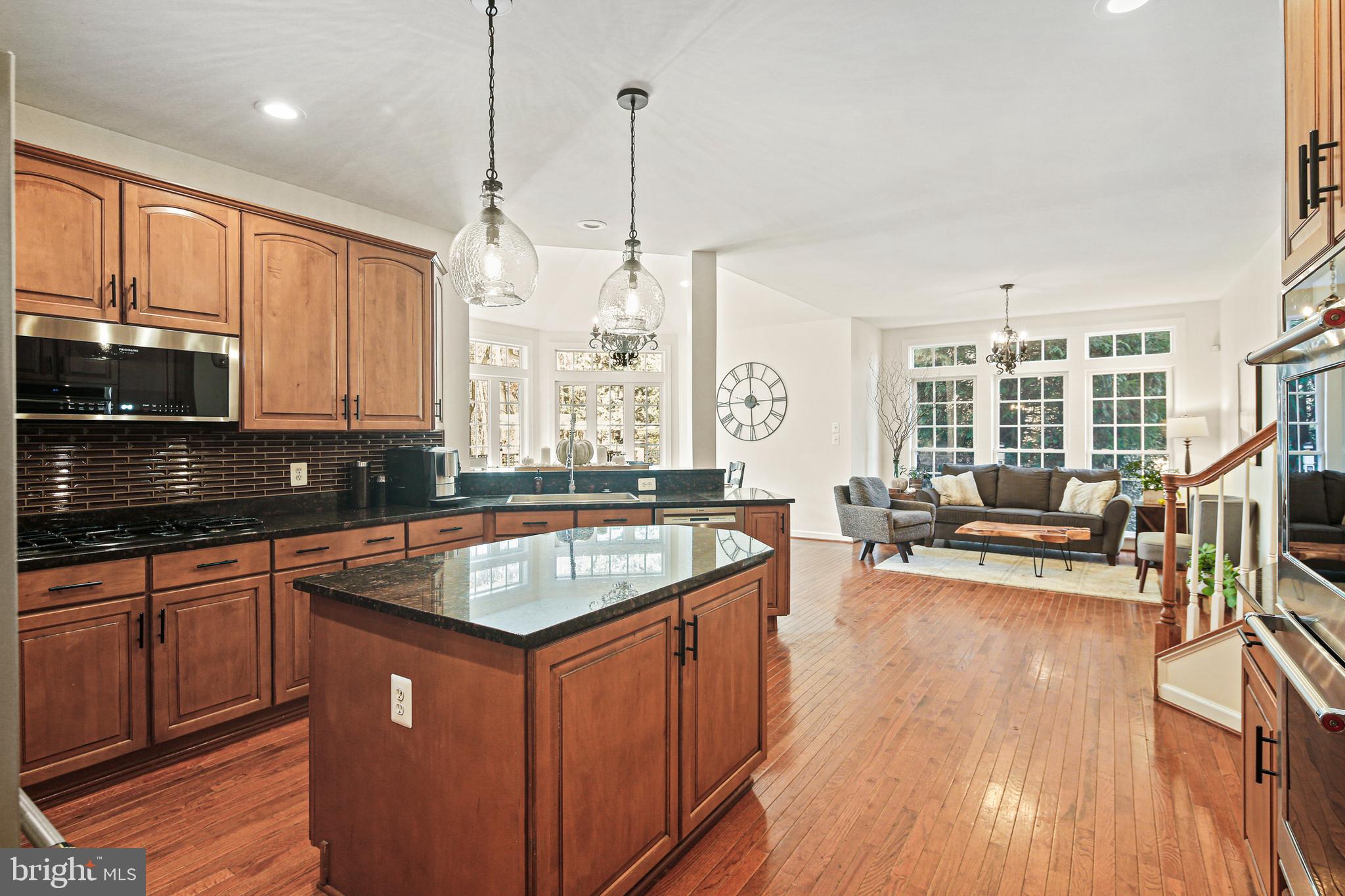 LAKE FOREST - Residential