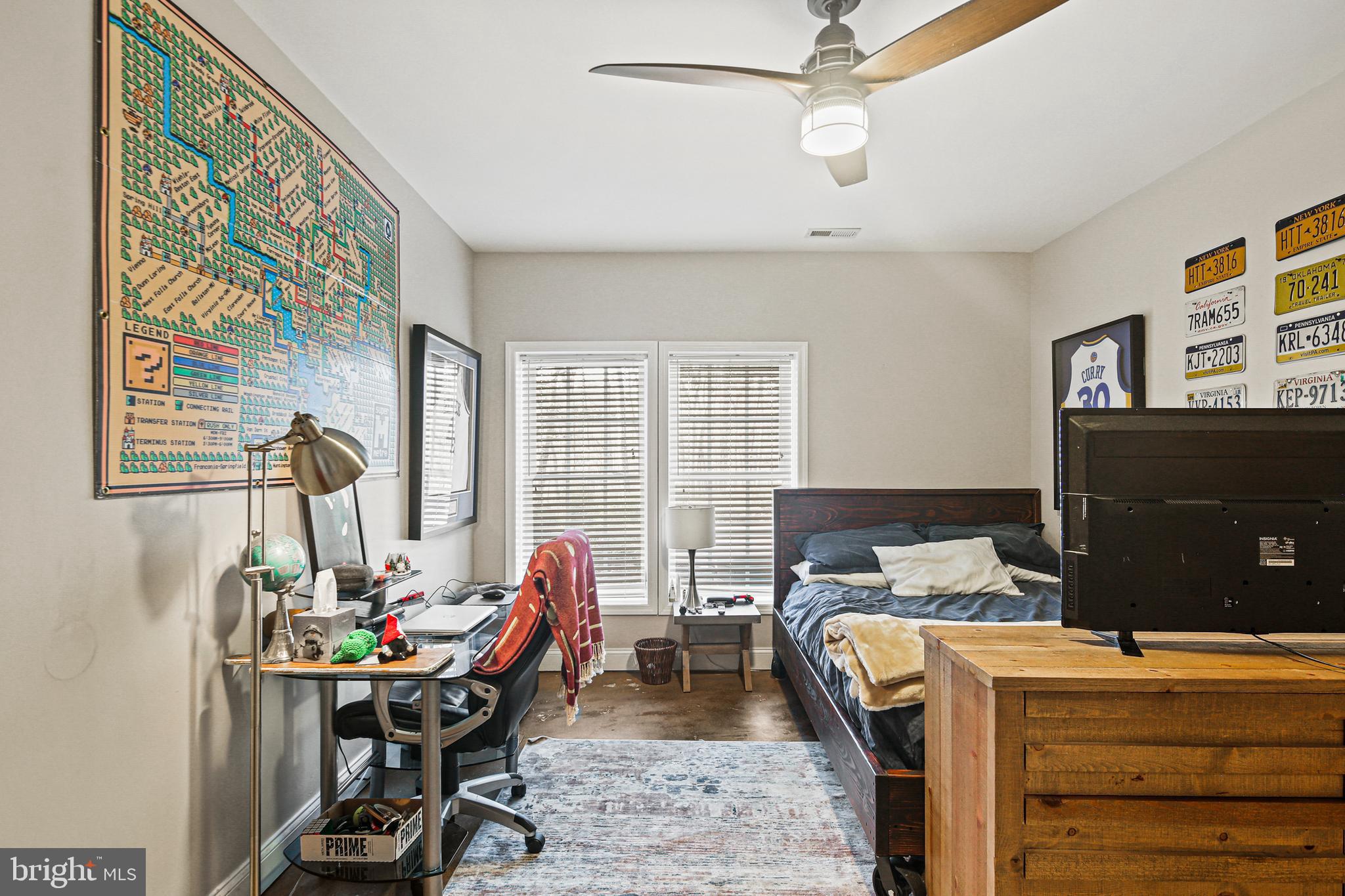 LAKE FOREST - Residential