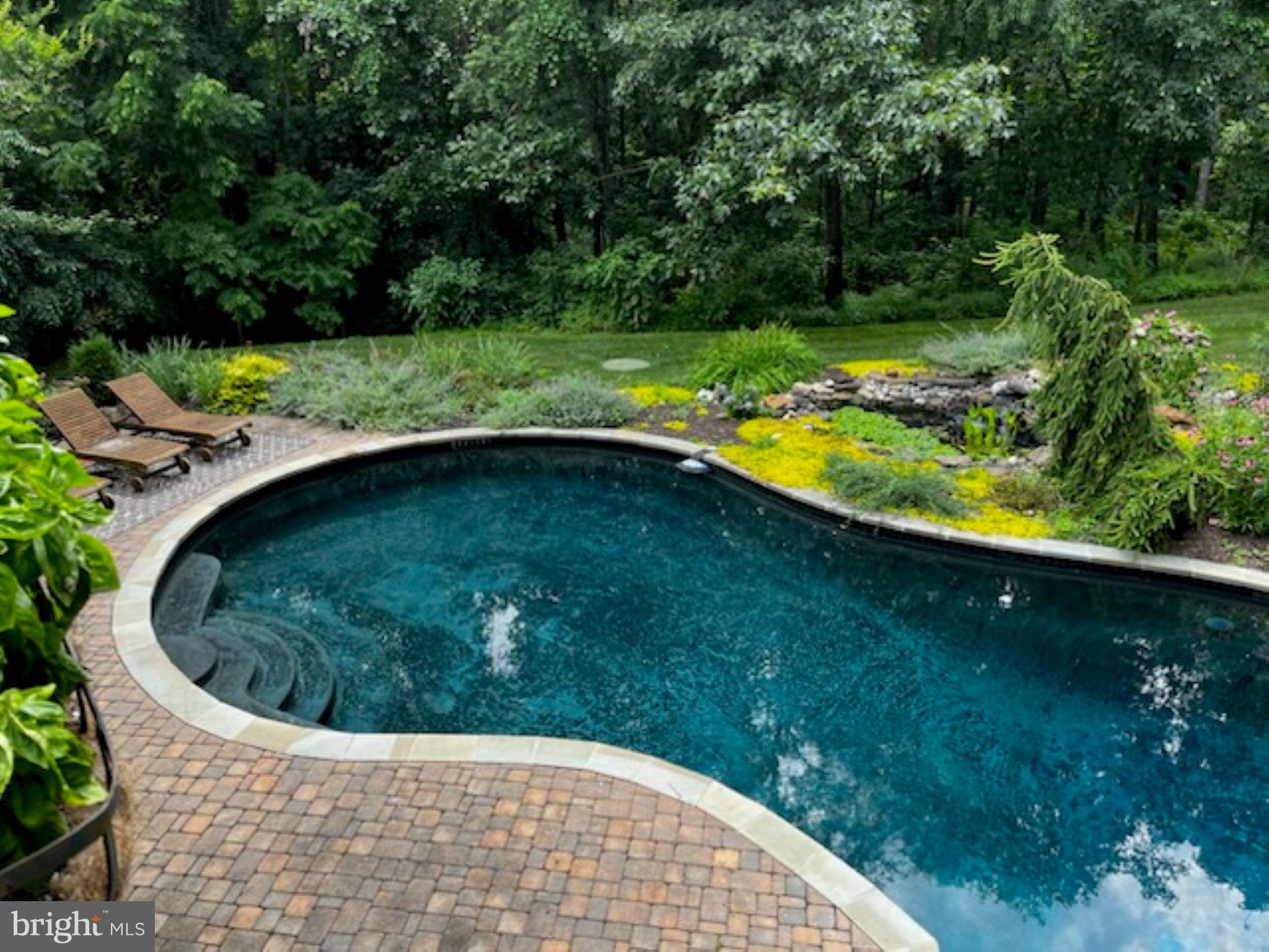 LAKE FOREST - Residential