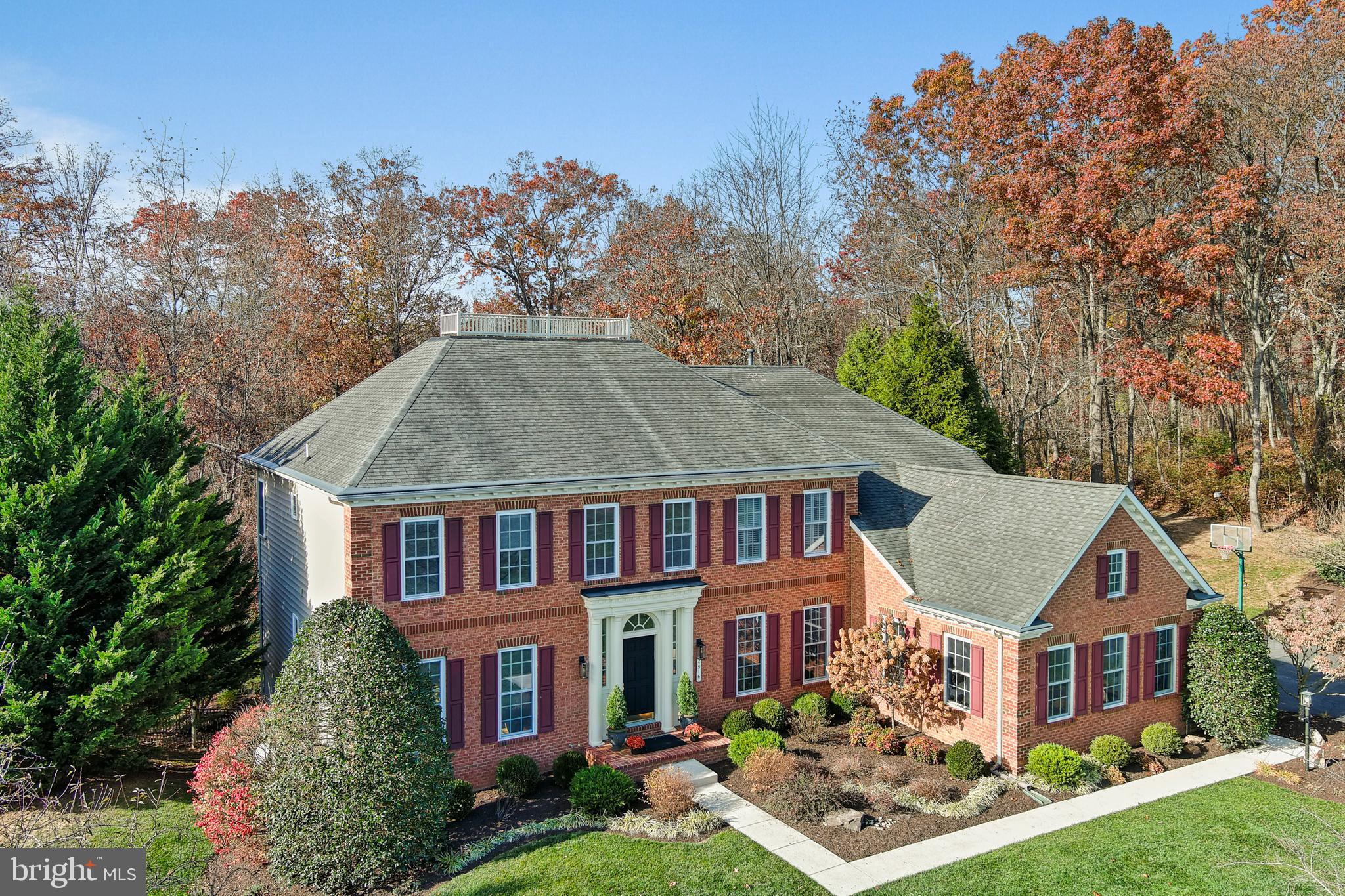 LAKE FOREST - Residential