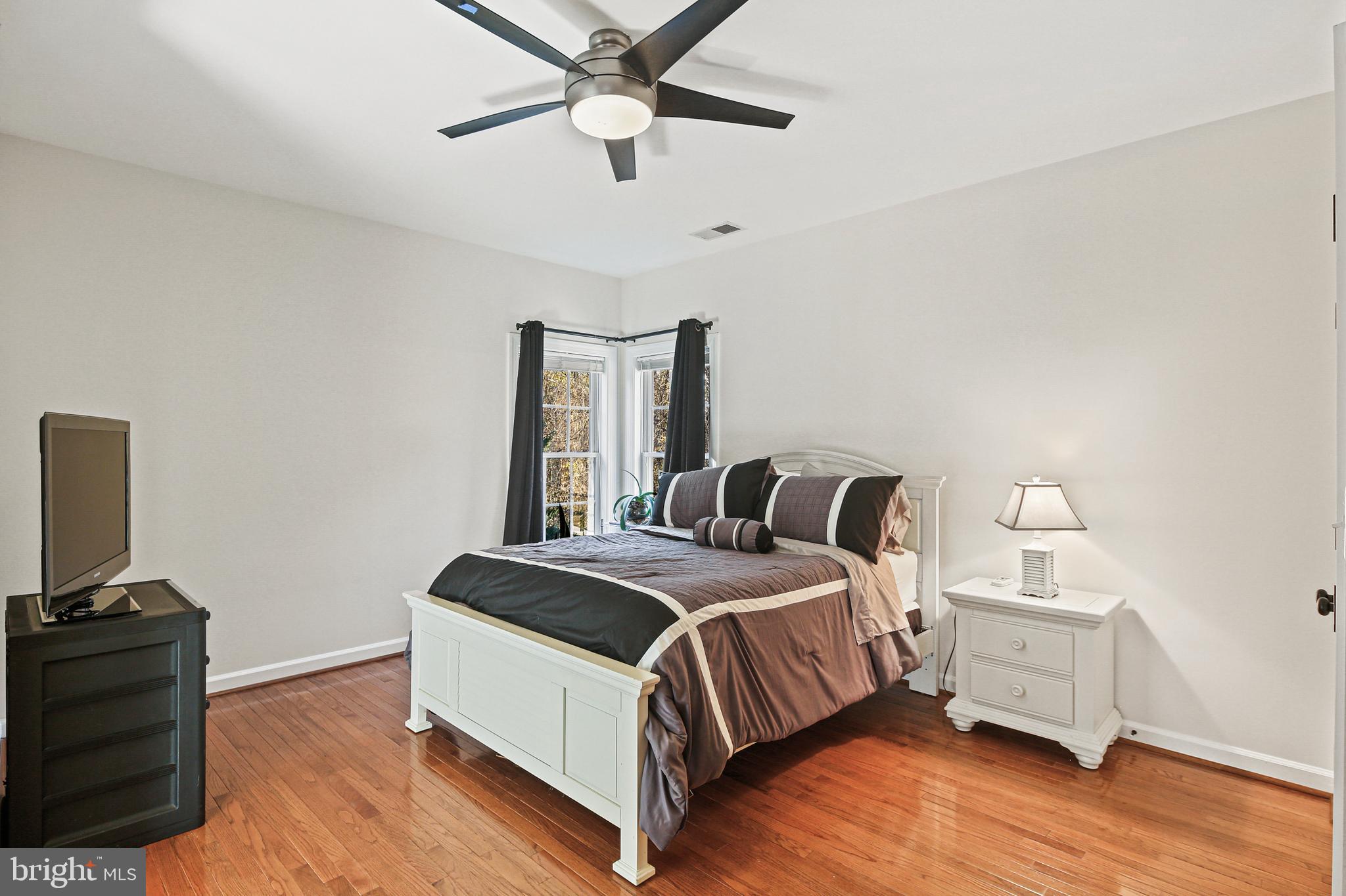 LAKE FOREST - Residential