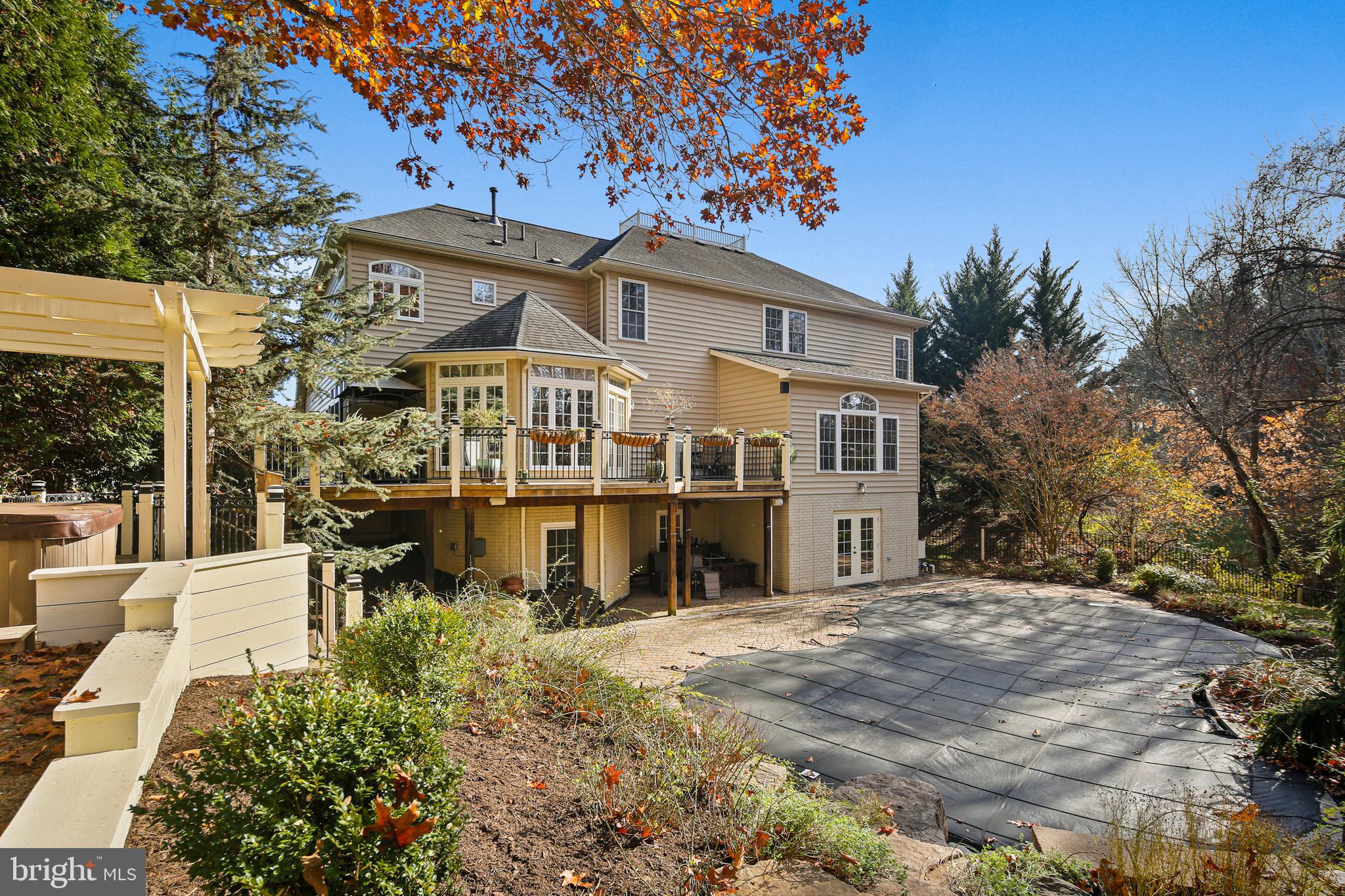 LAKE FOREST - Residential