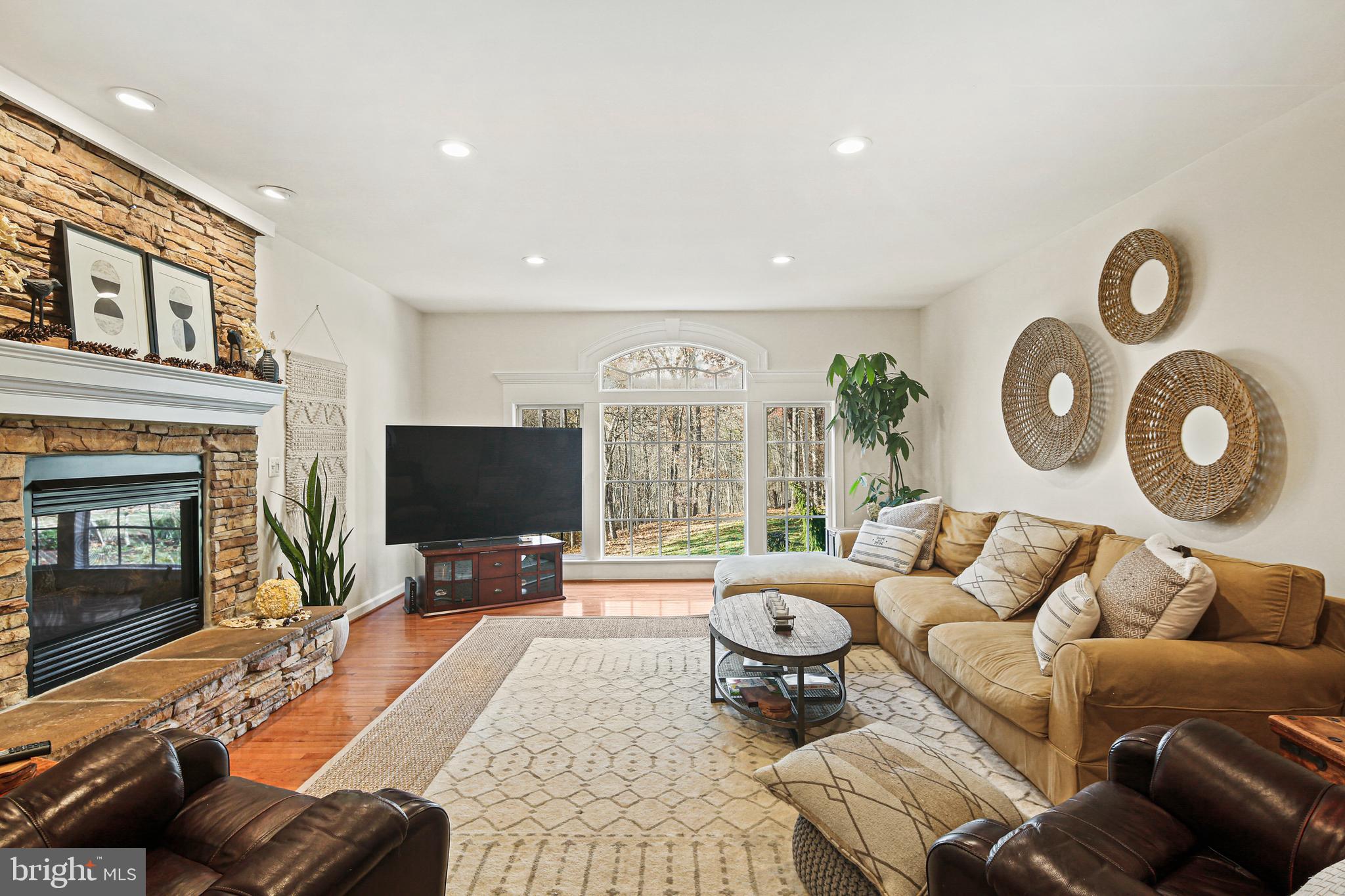 LAKE FOREST - Residential