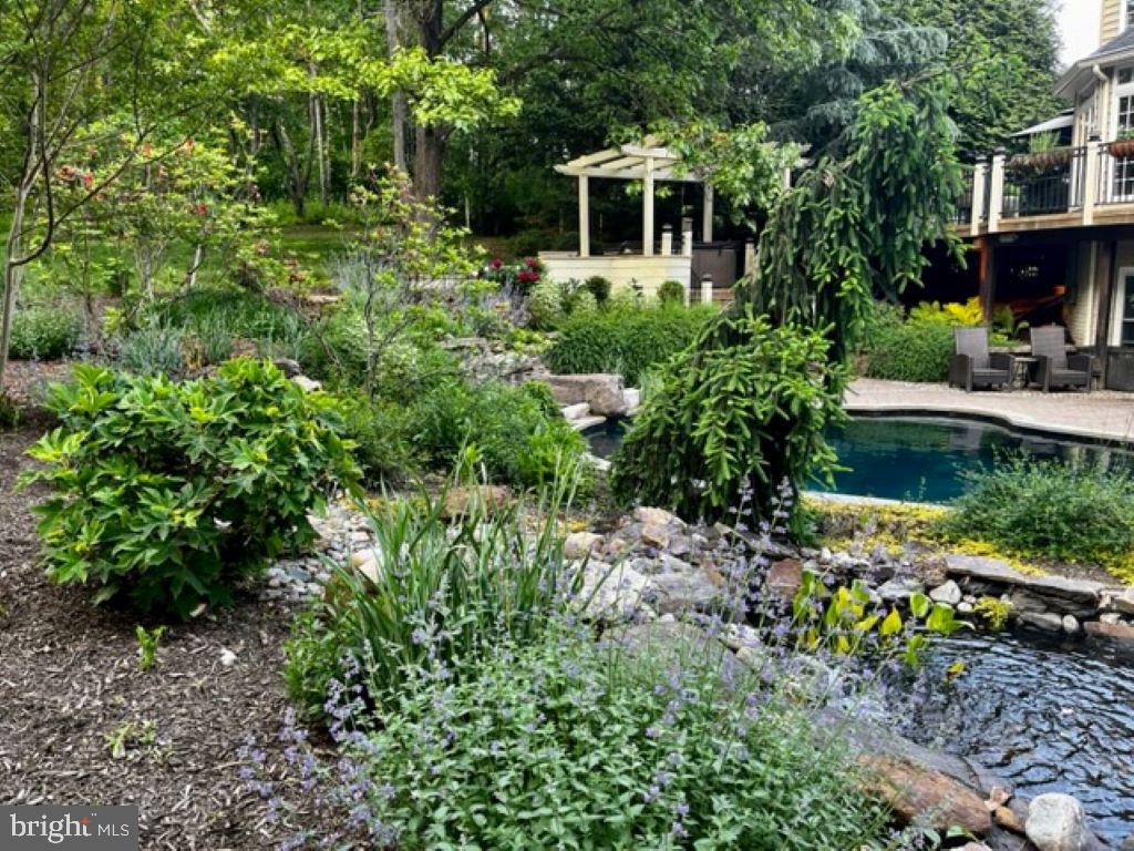 LAKE FOREST - Residential