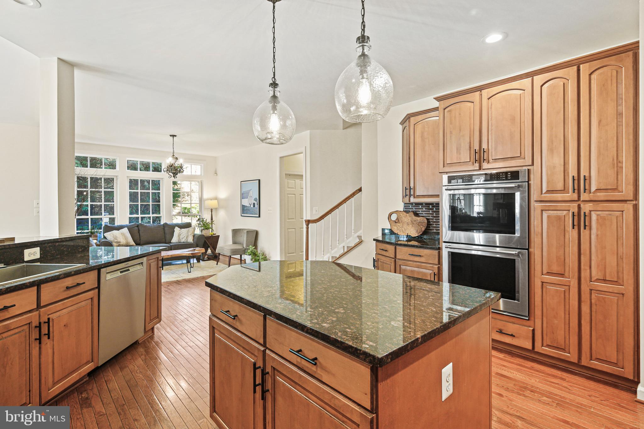 LAKE FOREST - Residential