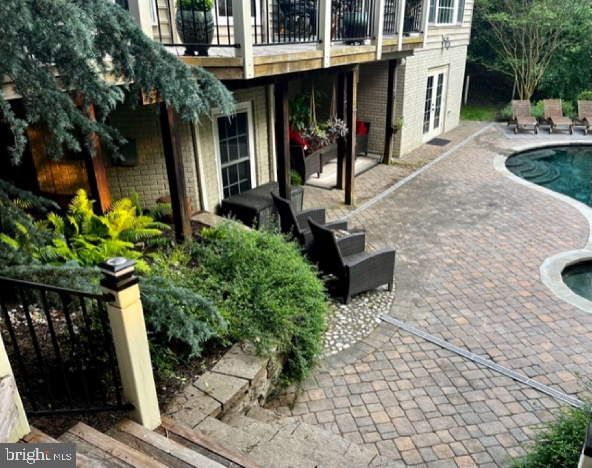 LAKE FOREST - Residential