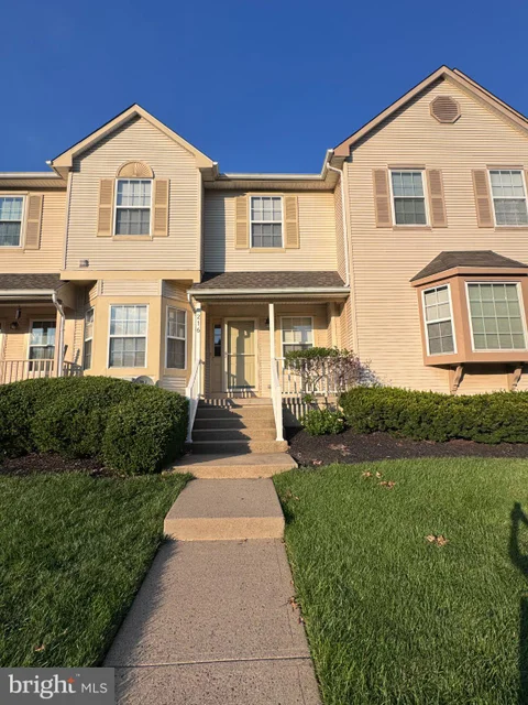 216 E Waverly Court, Robbinsville, NJ MLS: NJME2080464