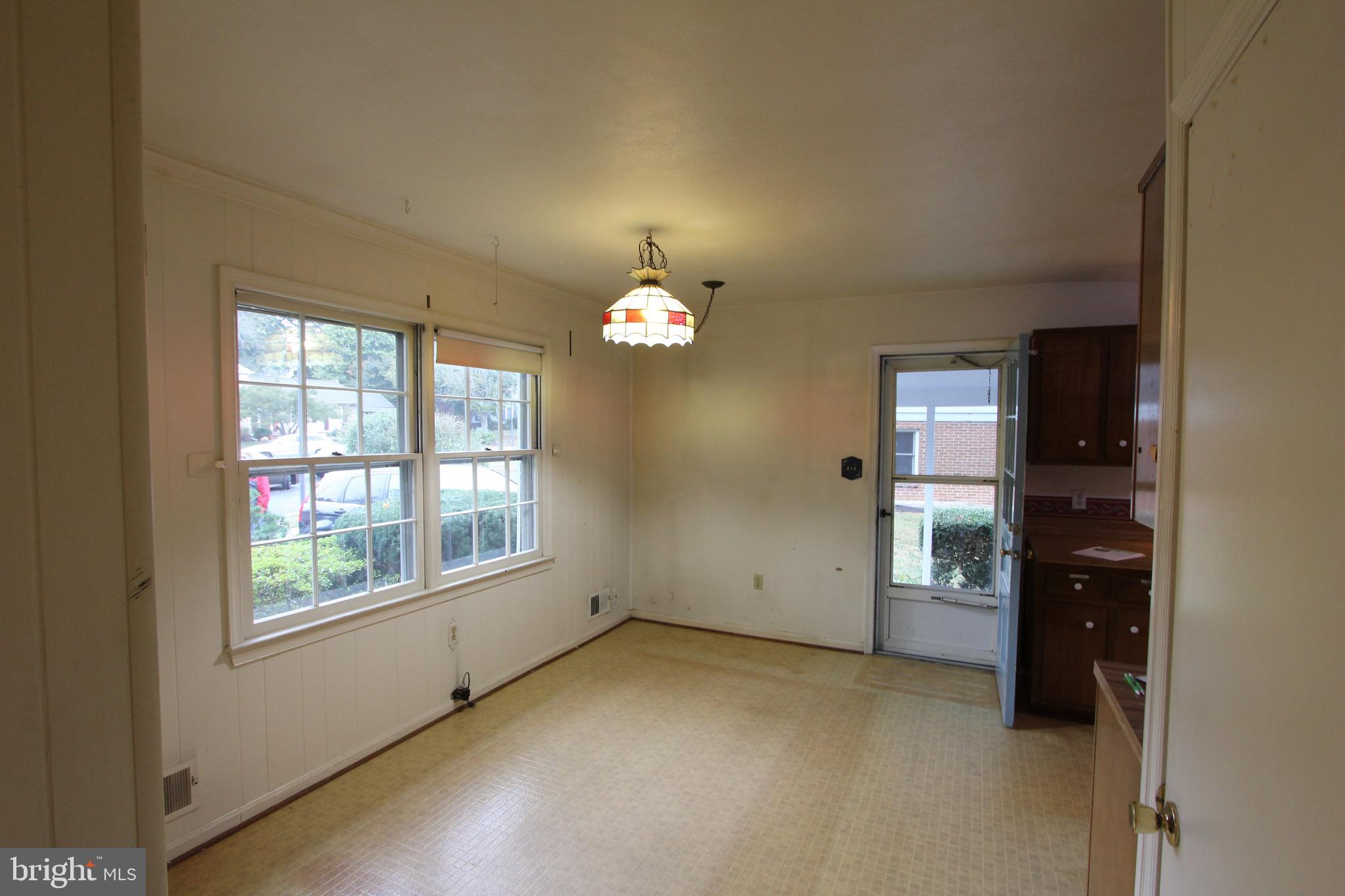 STONEYBROOKE - Residential