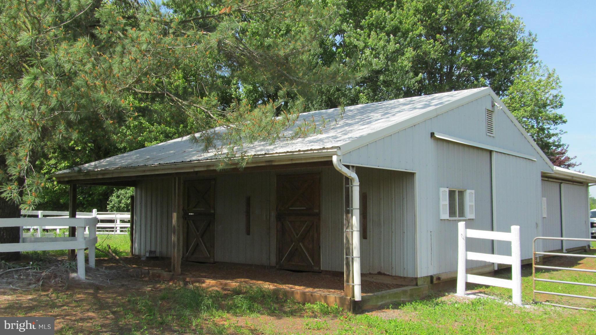 CASANOVA HILLS - Farm