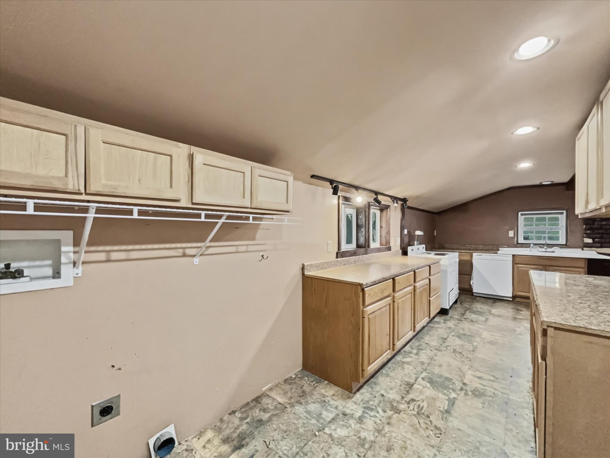 LEWISTOWN BORO - Residential