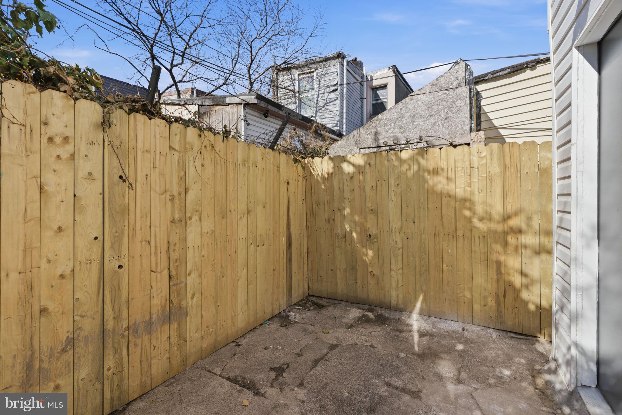 KENSINGTON - Residential