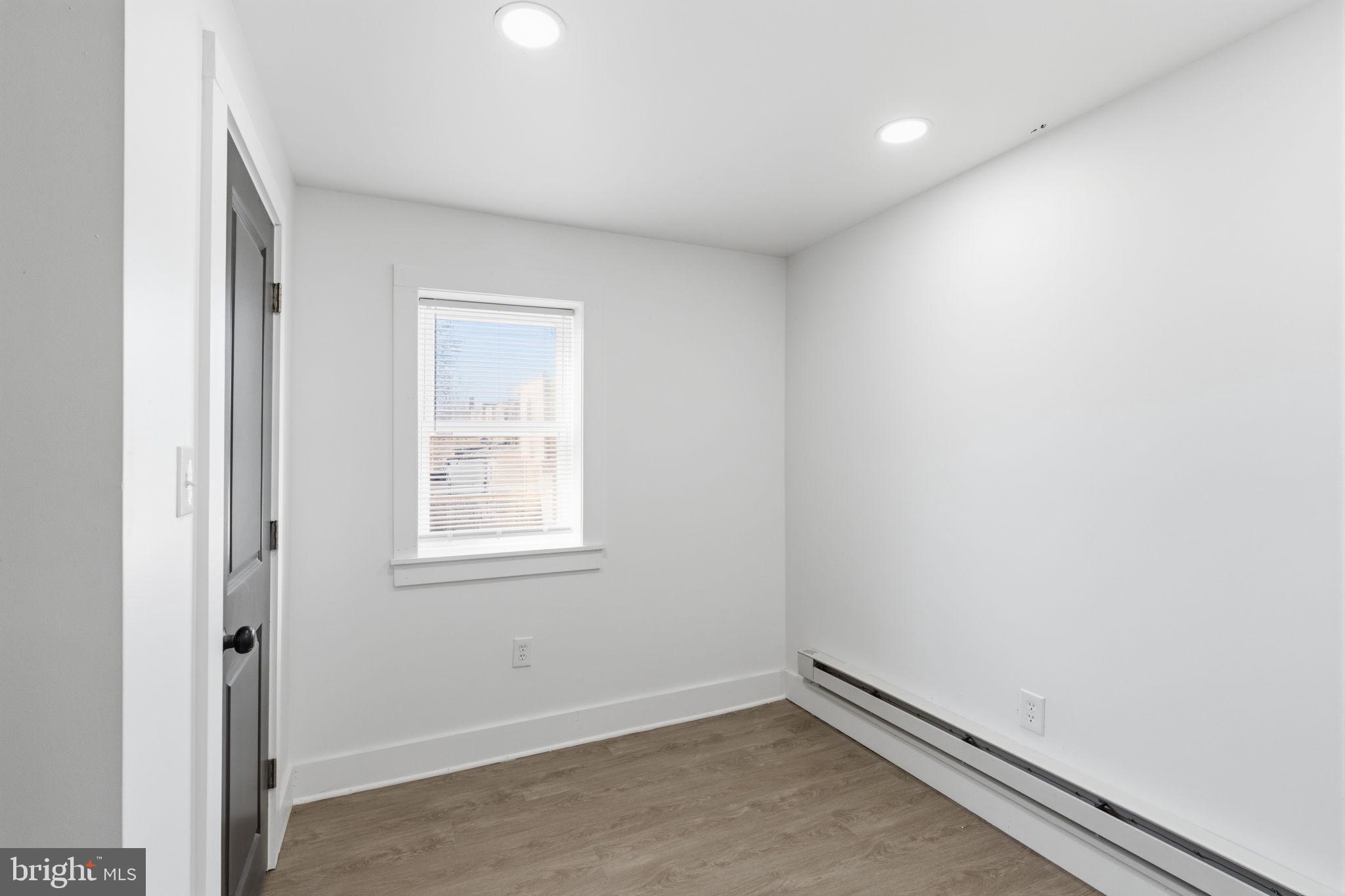 KENSINGTON - Residential